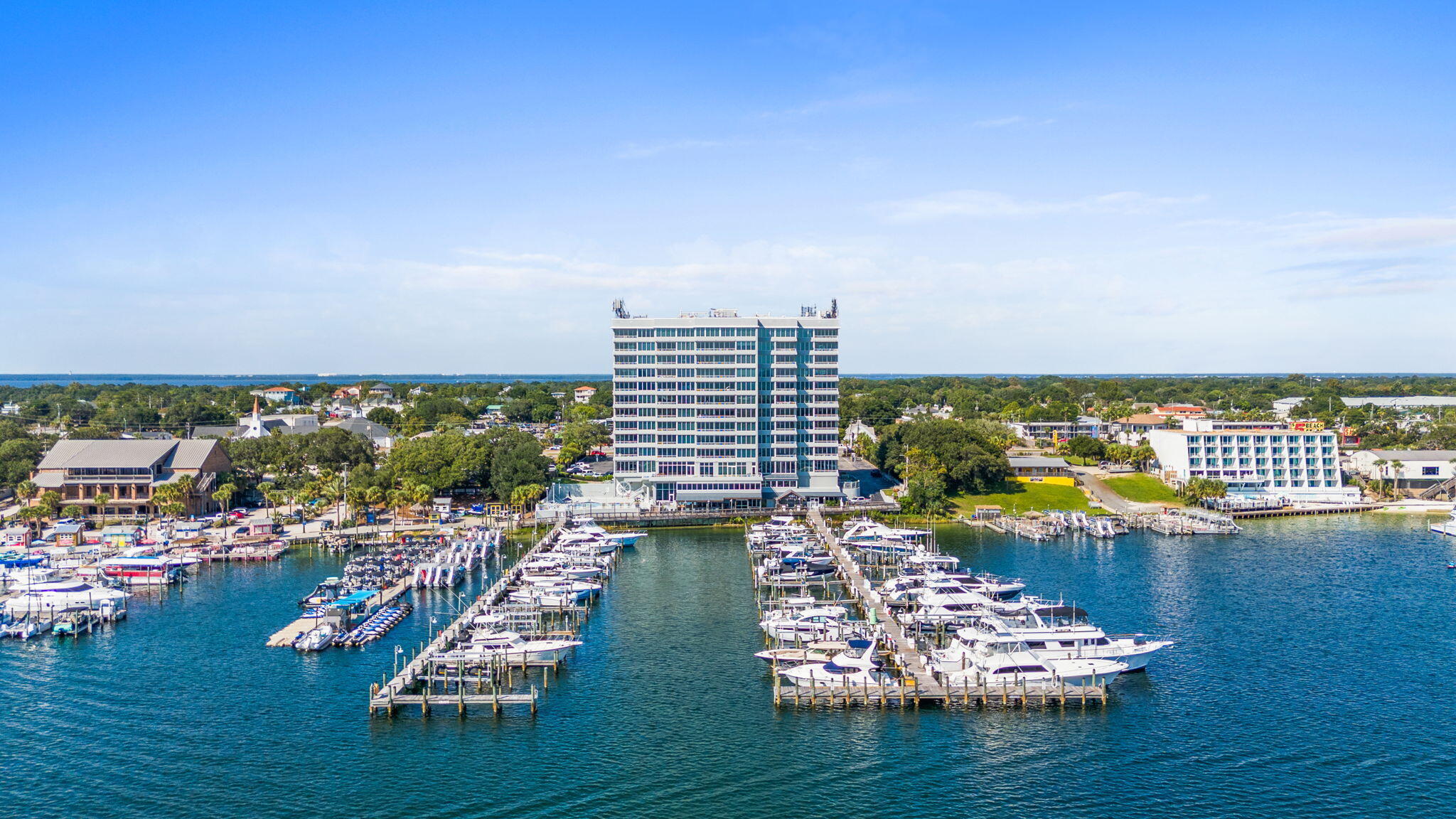 DESTIN YACHT CLUB - Residential