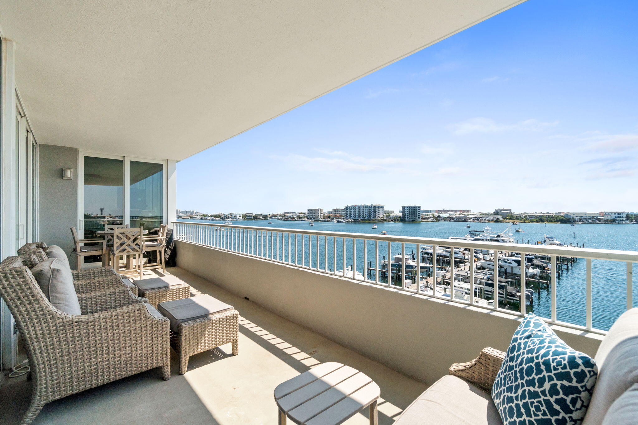 DESTIN YACHT CLUB - Residential