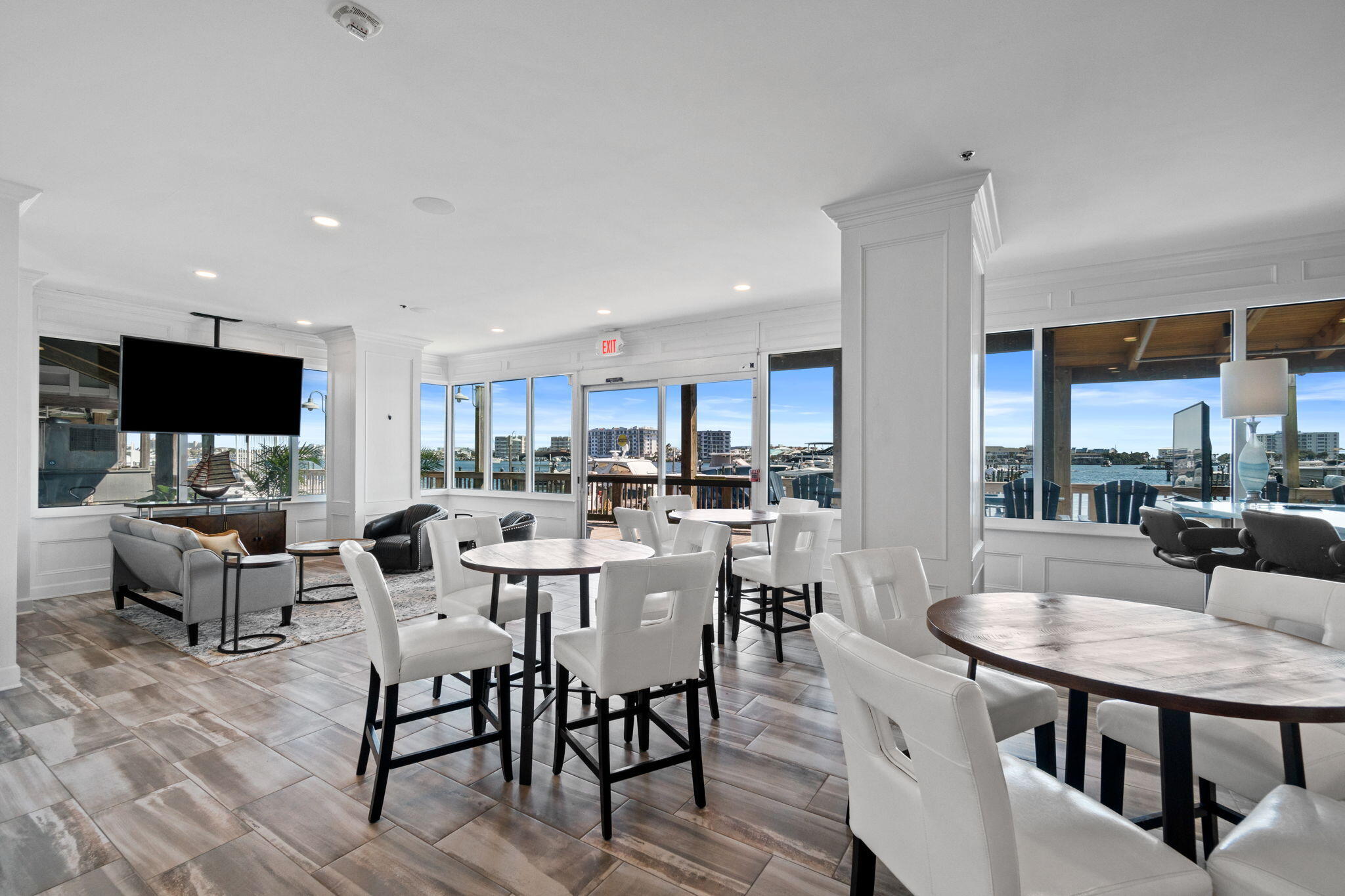 DESTIN YACHT CLUB - Residential