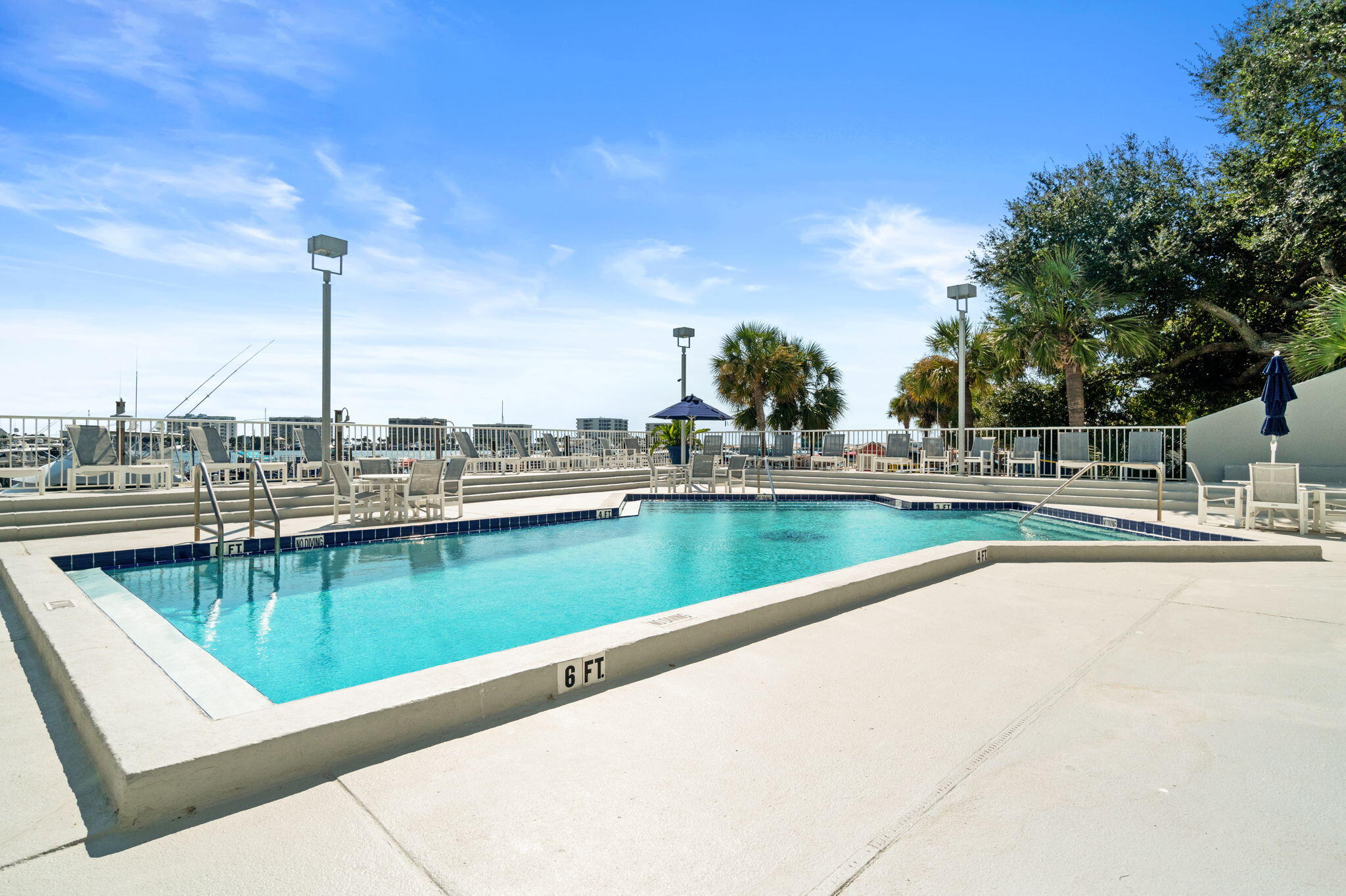 DESTIN YACHT CLUB - Residential