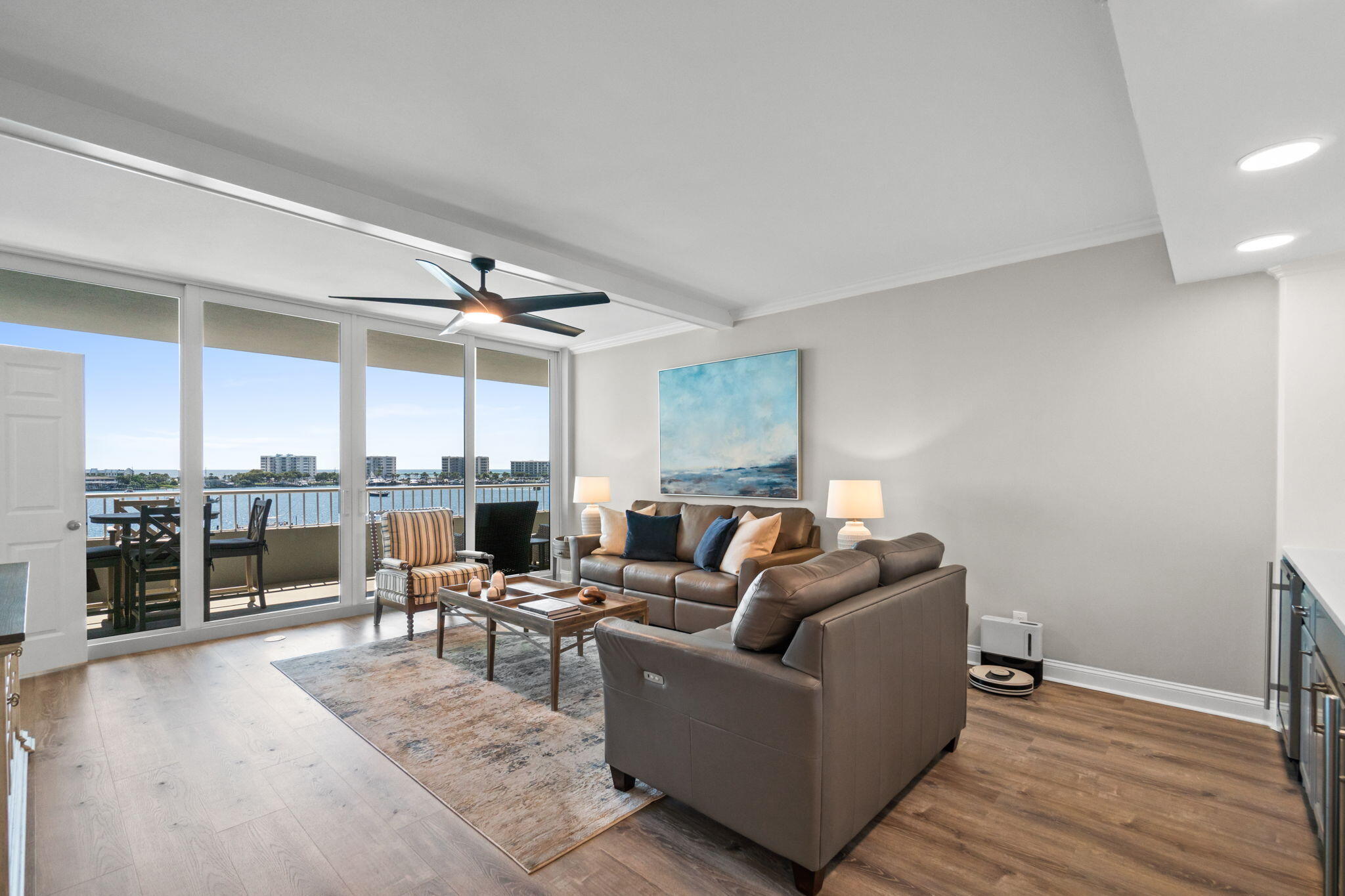 DESTIN YACHT CLUB - Residential