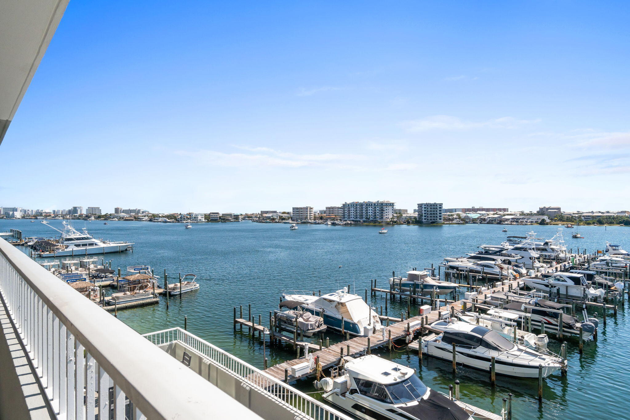 DESTIN YACHT CLUB - Residential