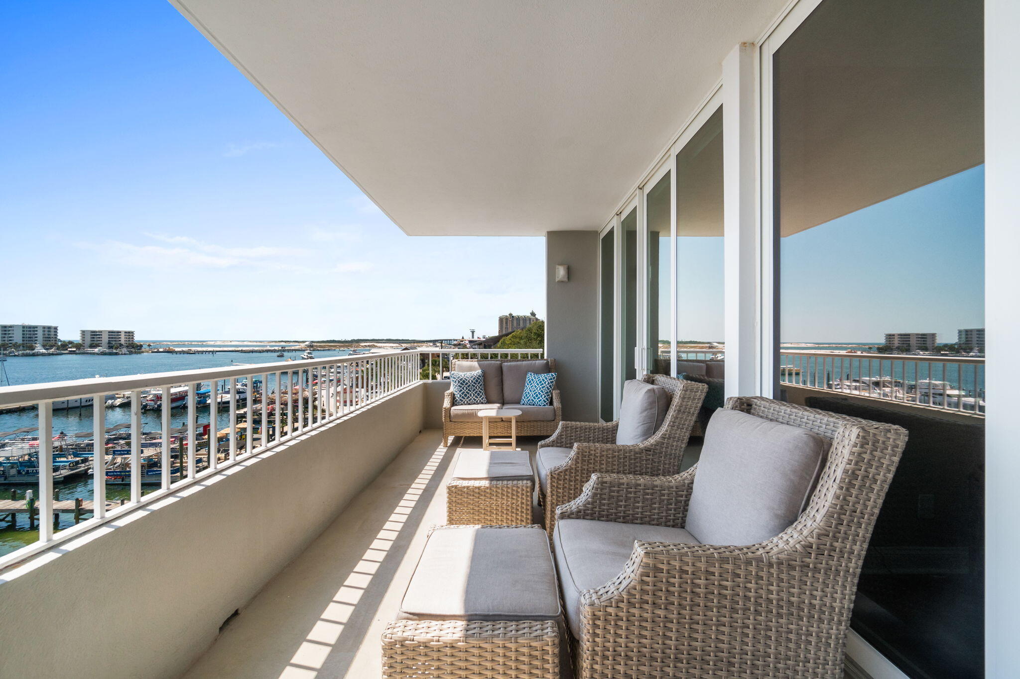 DESTIN YACHT CLUB - Residential