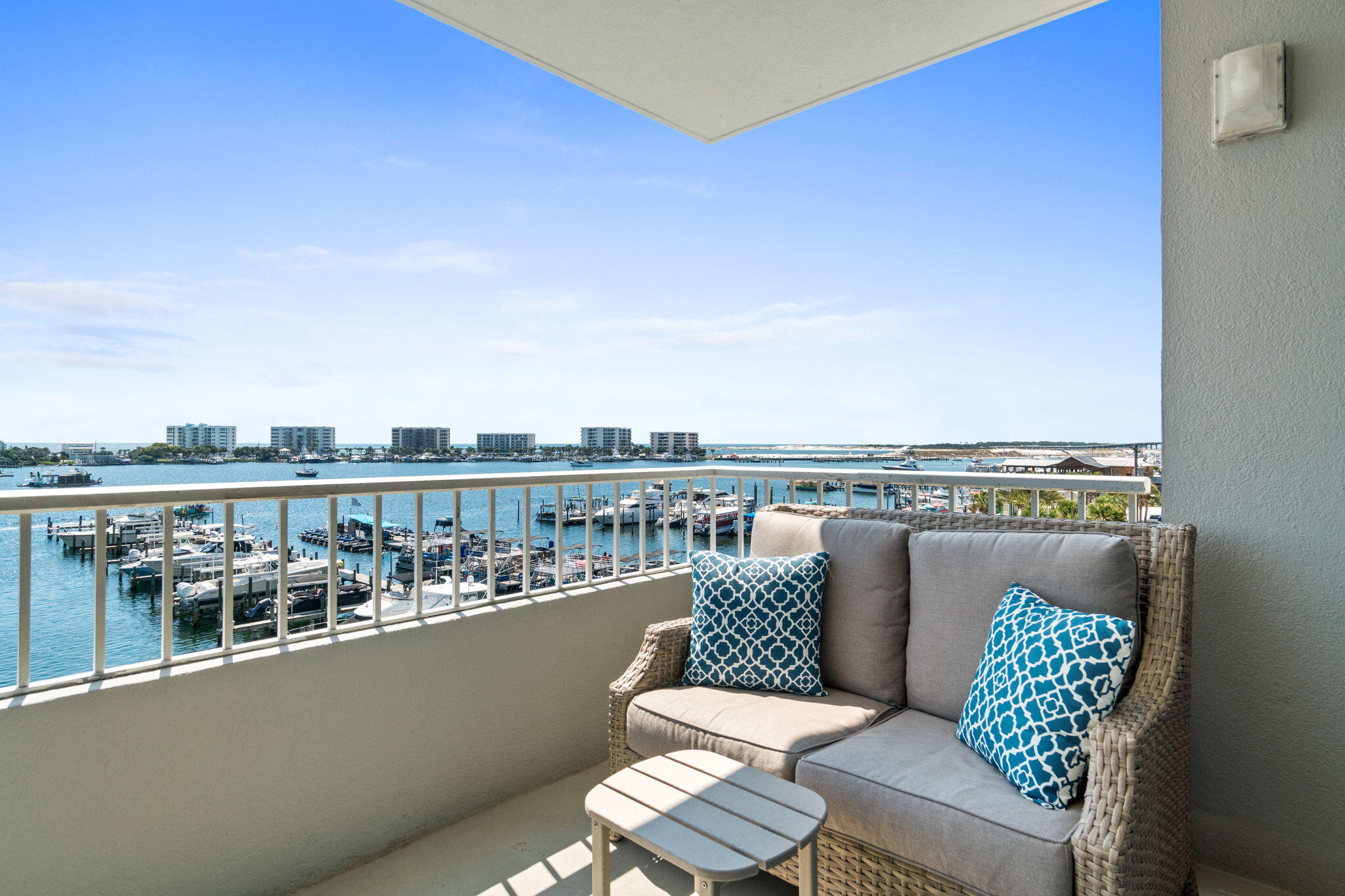 DESTIN YACHT CLUB - Residential