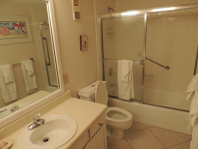 ISLANDER CONDO PH 2 - Residential