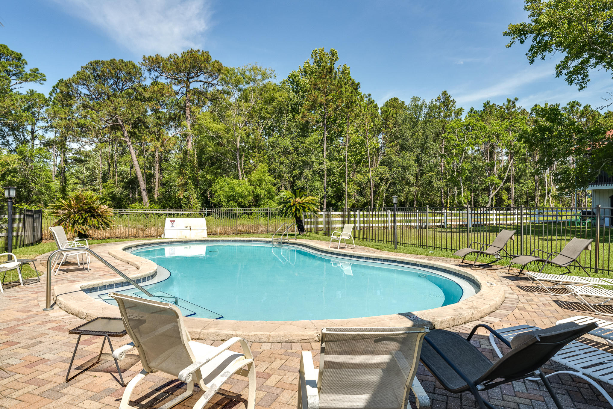 LA MAR WEST T/H PH 2 - Residential