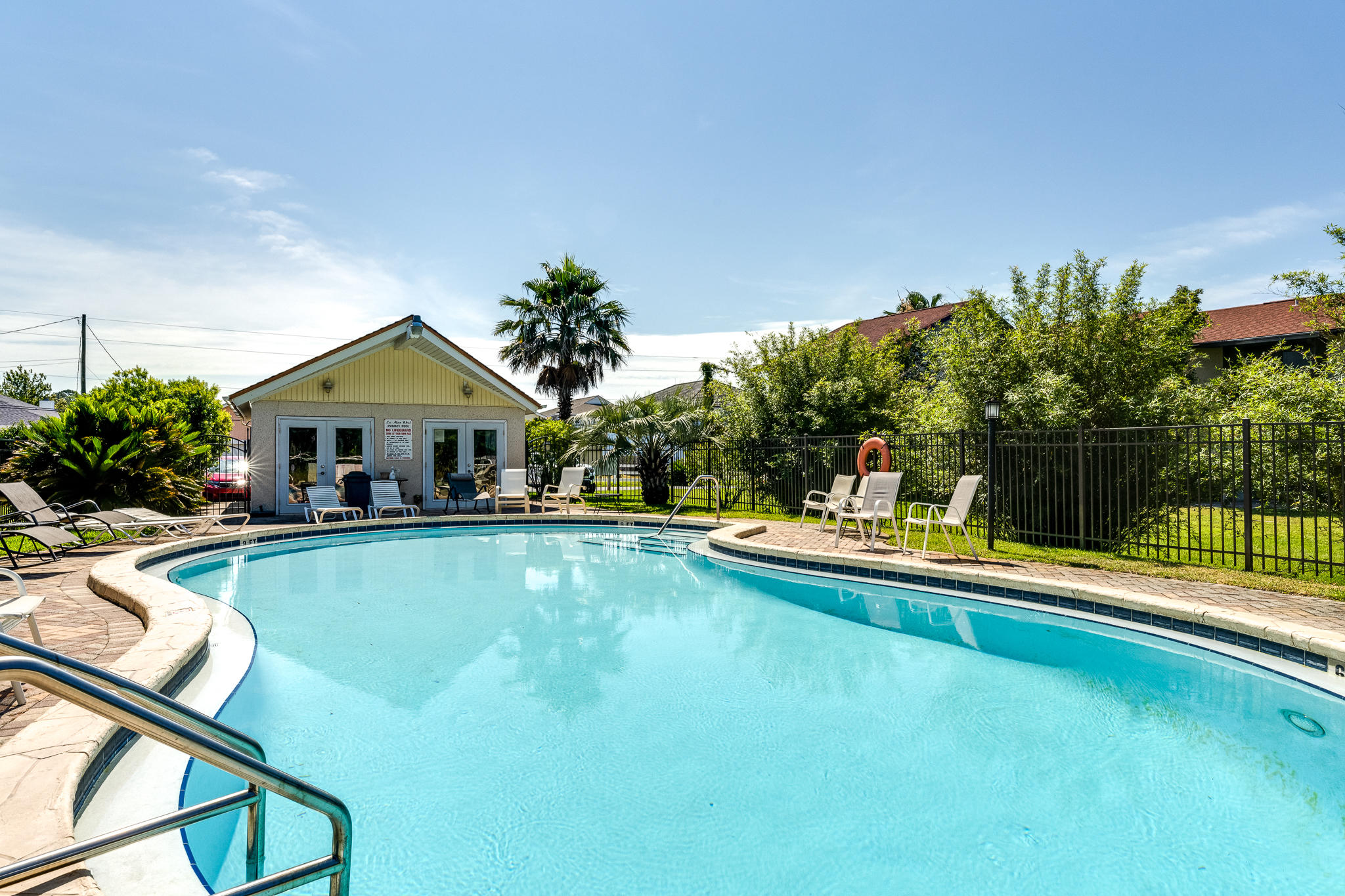 LA MAR WEST T/H PH 2 - Residential