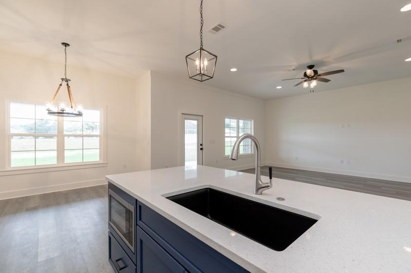 CRESTVIEW (231100.00) - Residential