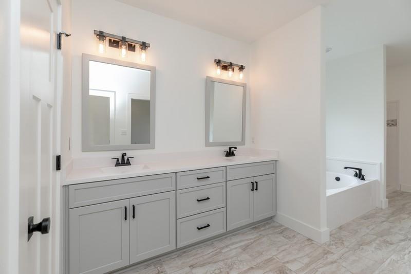 CRESTVIEW (231100.00) - Residential