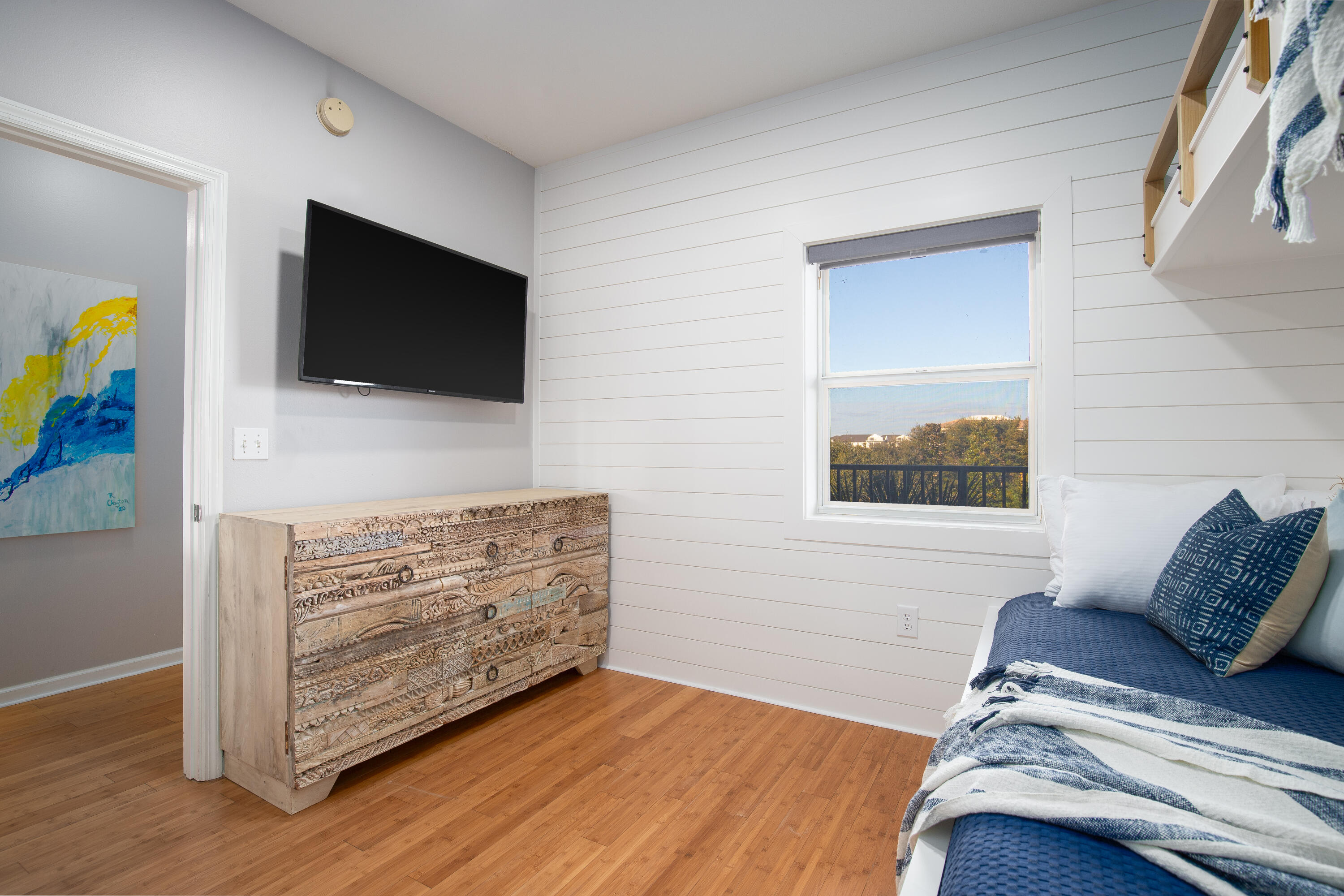 EMERALD WATERS - Residential