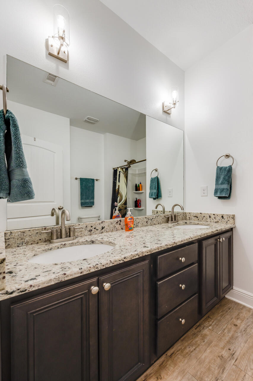 REDSTONE COMMONS - Residential