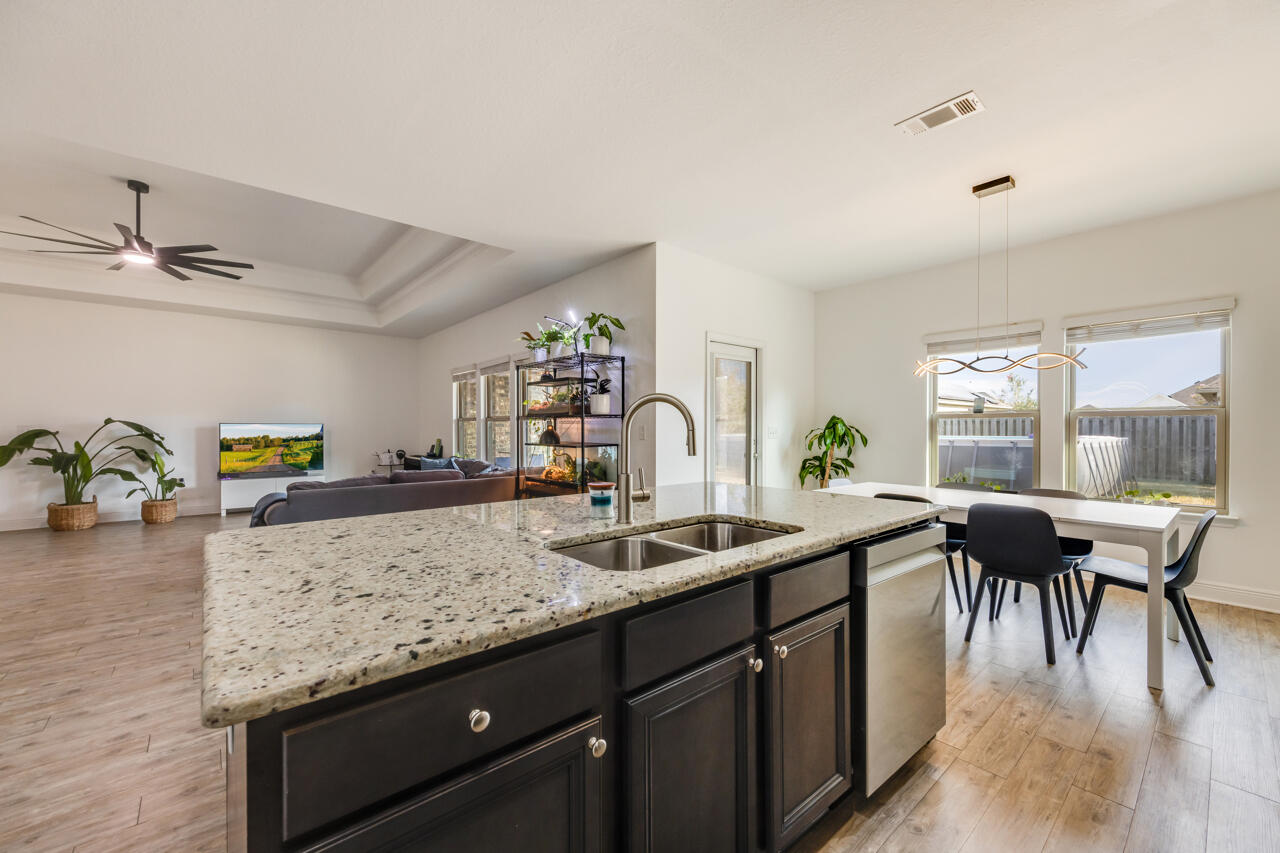 REDSTONE COMMONS - Residential