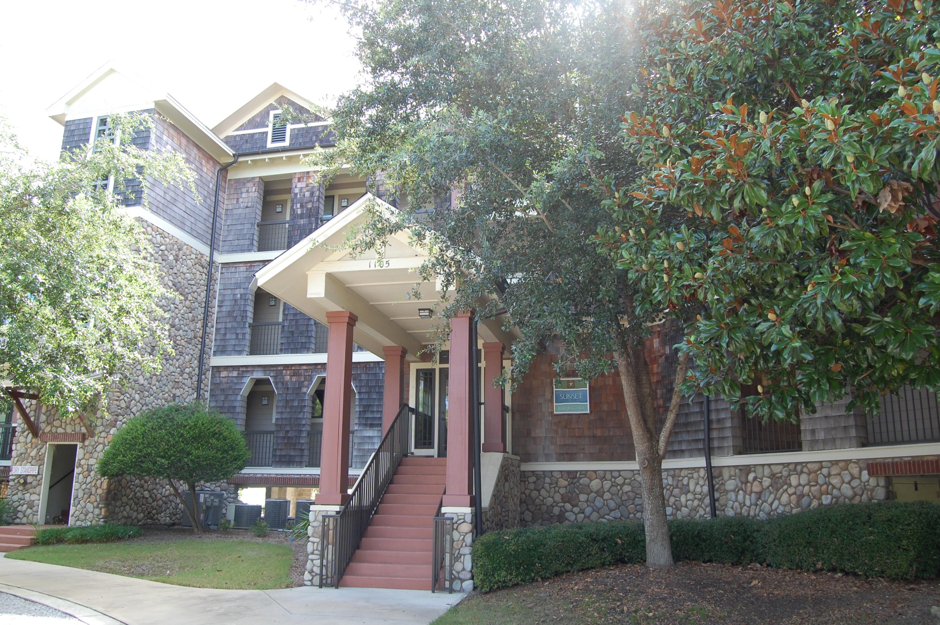 WILD HERON LAKESIDE LODGE - Residential