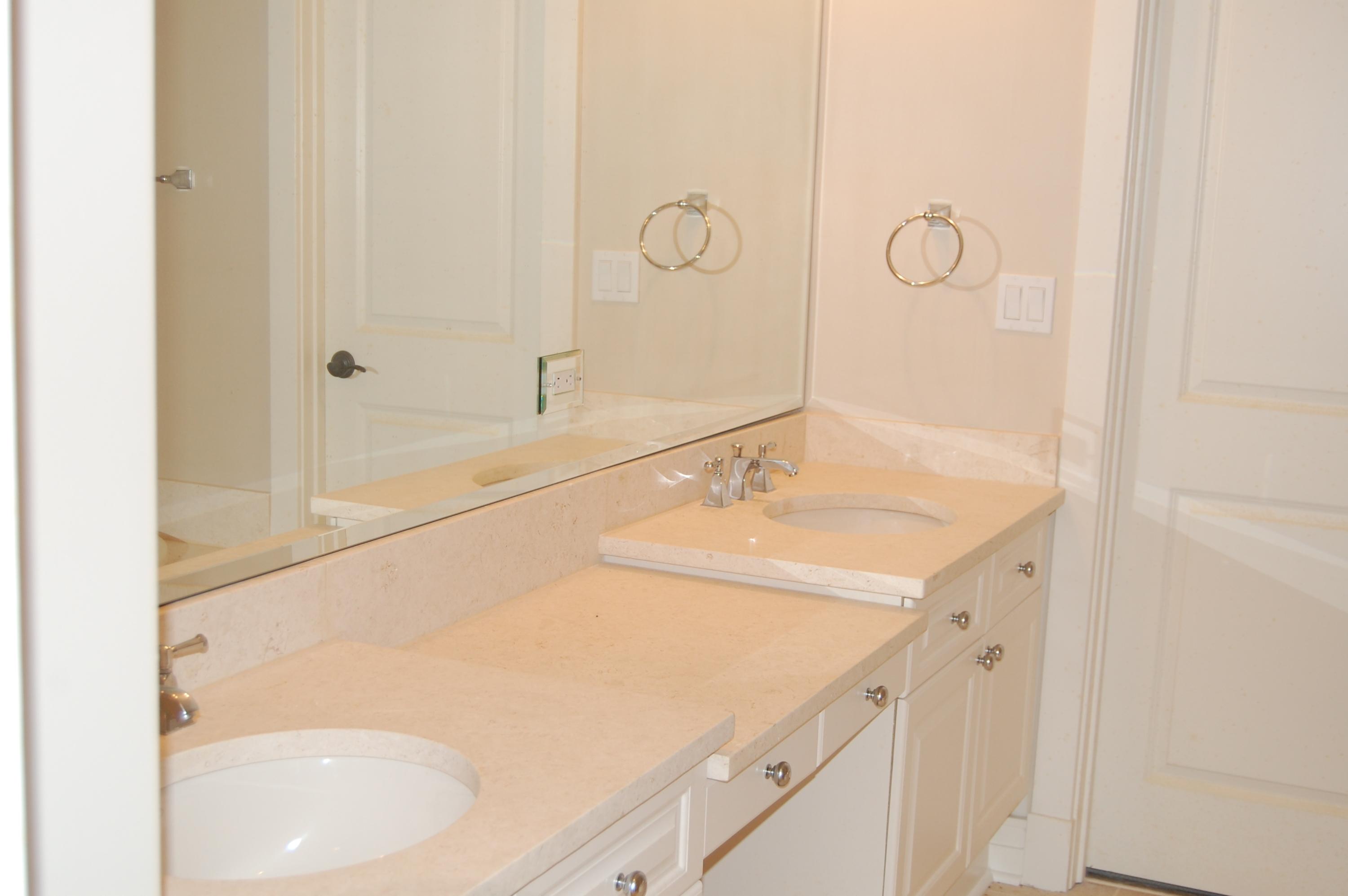 WILD HERON LAKESIDE LODGE - Residential