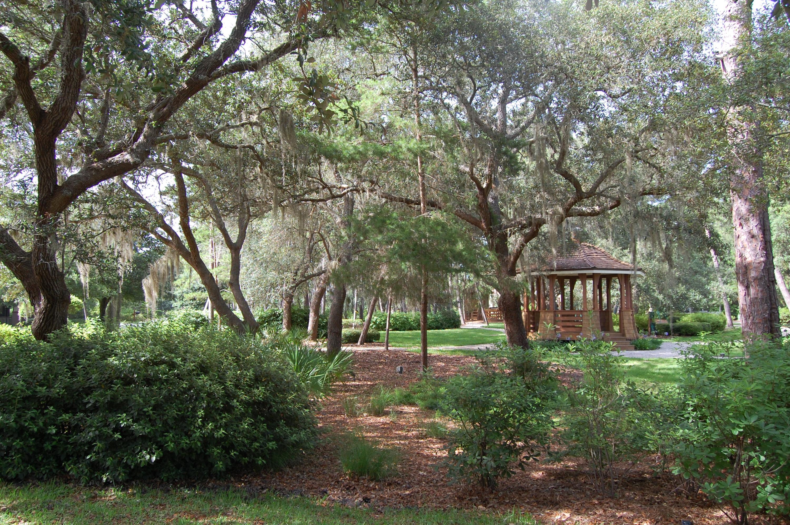 WILD HERON LAKESIDE LODGE - Residential