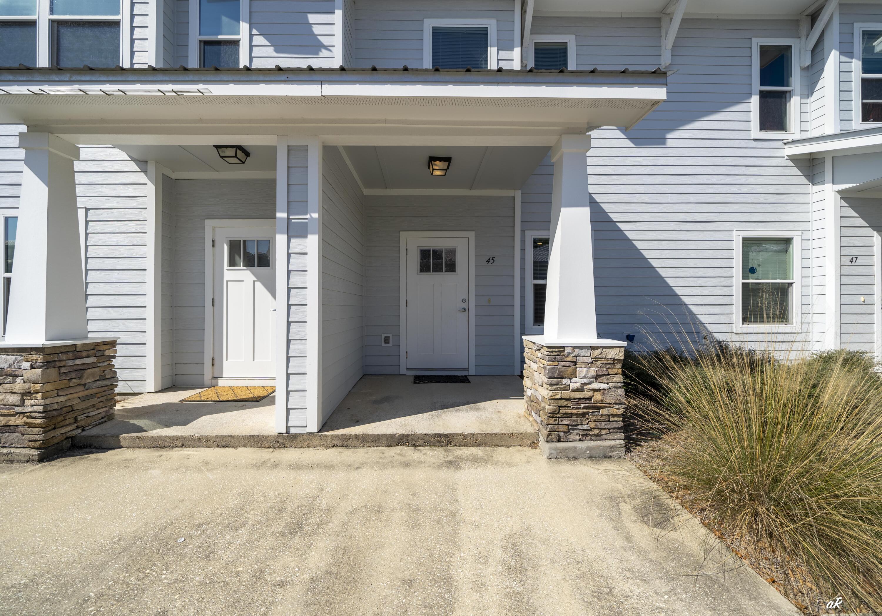 VERANDAS AT FREEPORT - Residential