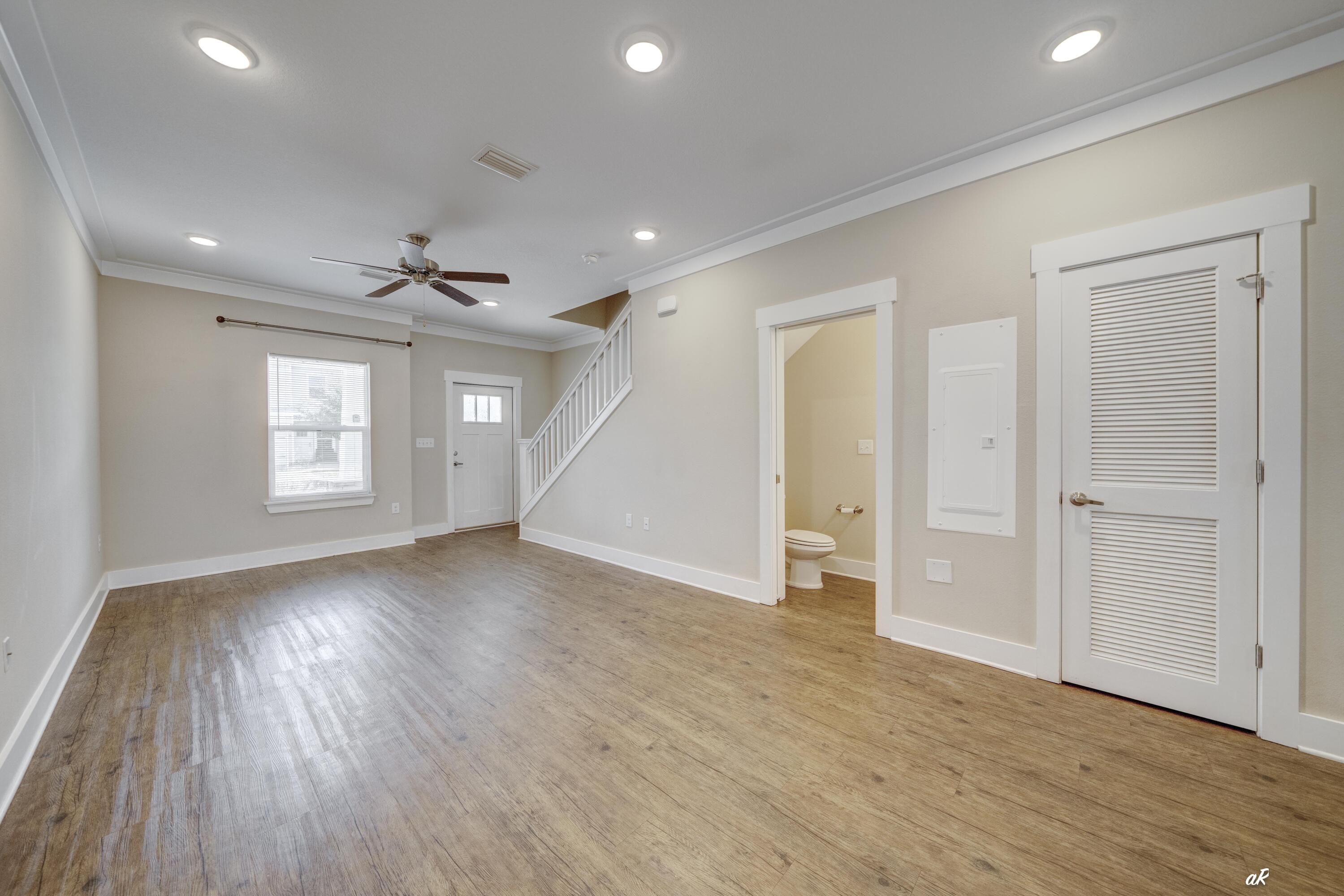 VERANDAS AT FREEPORT - Residential