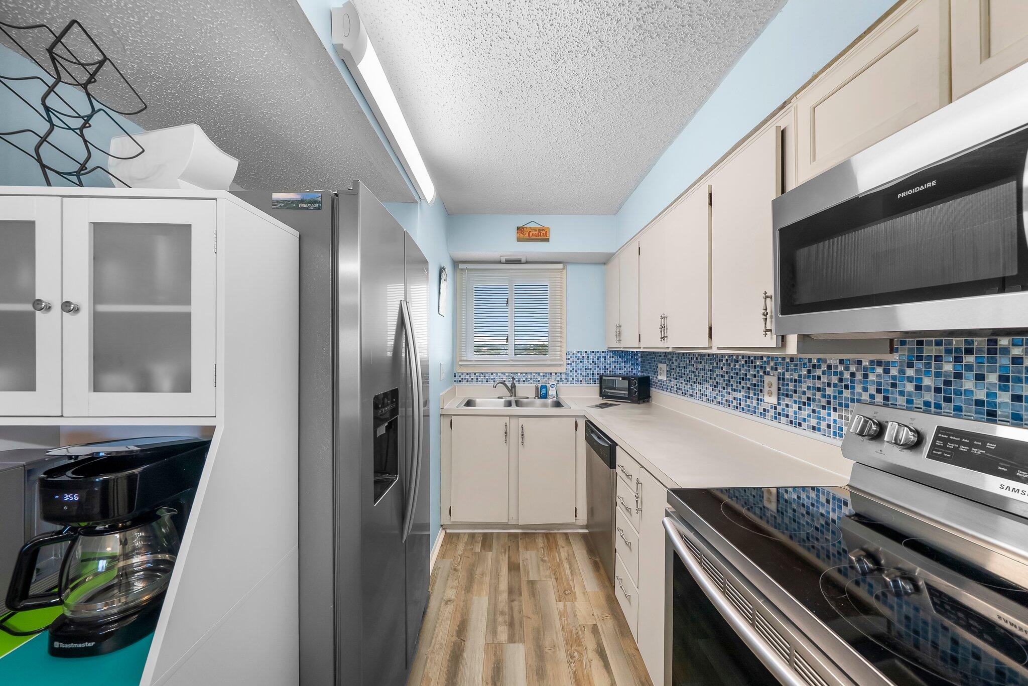 REGENCY TOWERS - Residential
