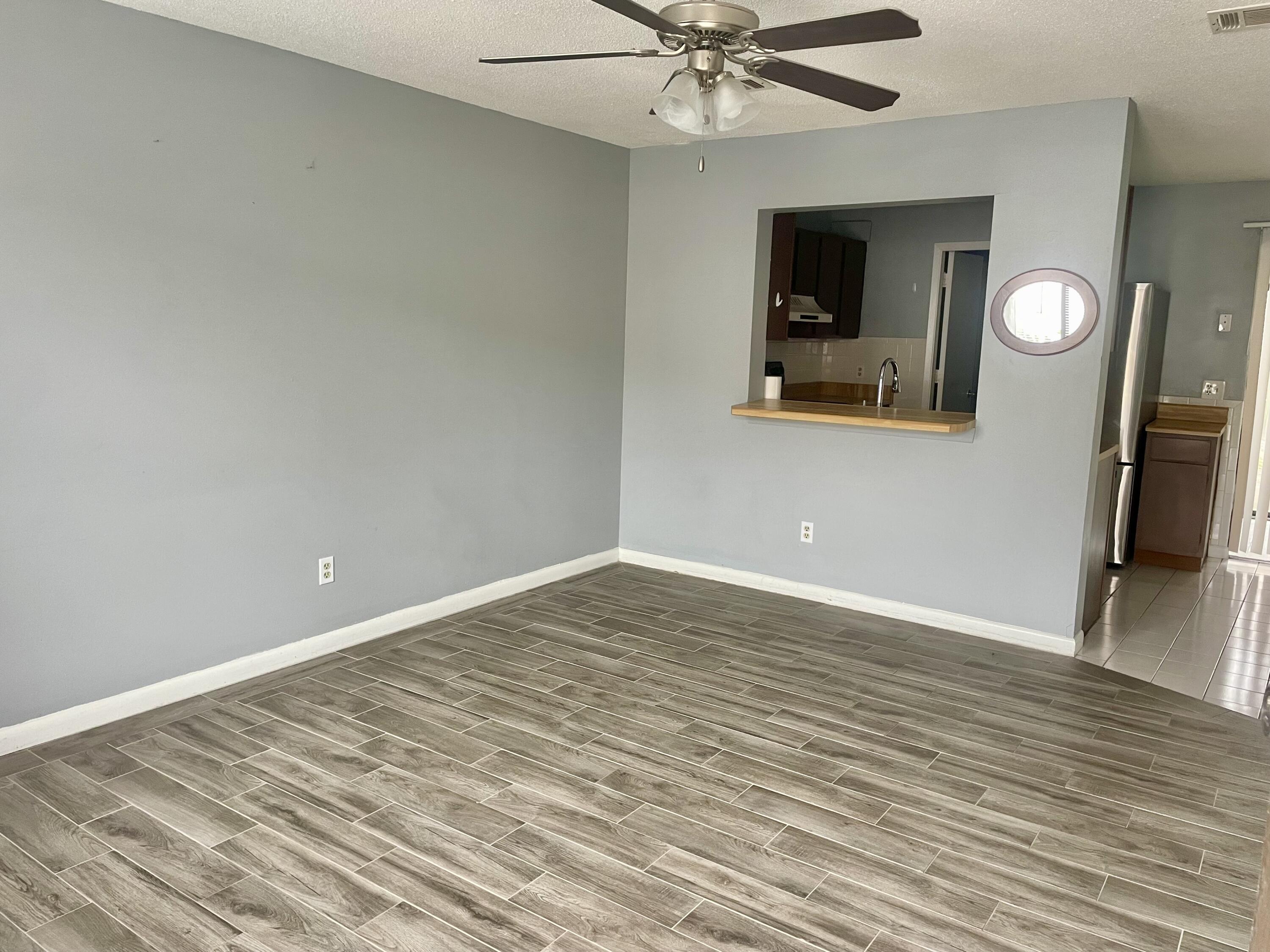 INDIAN HILLS - Residential Lease