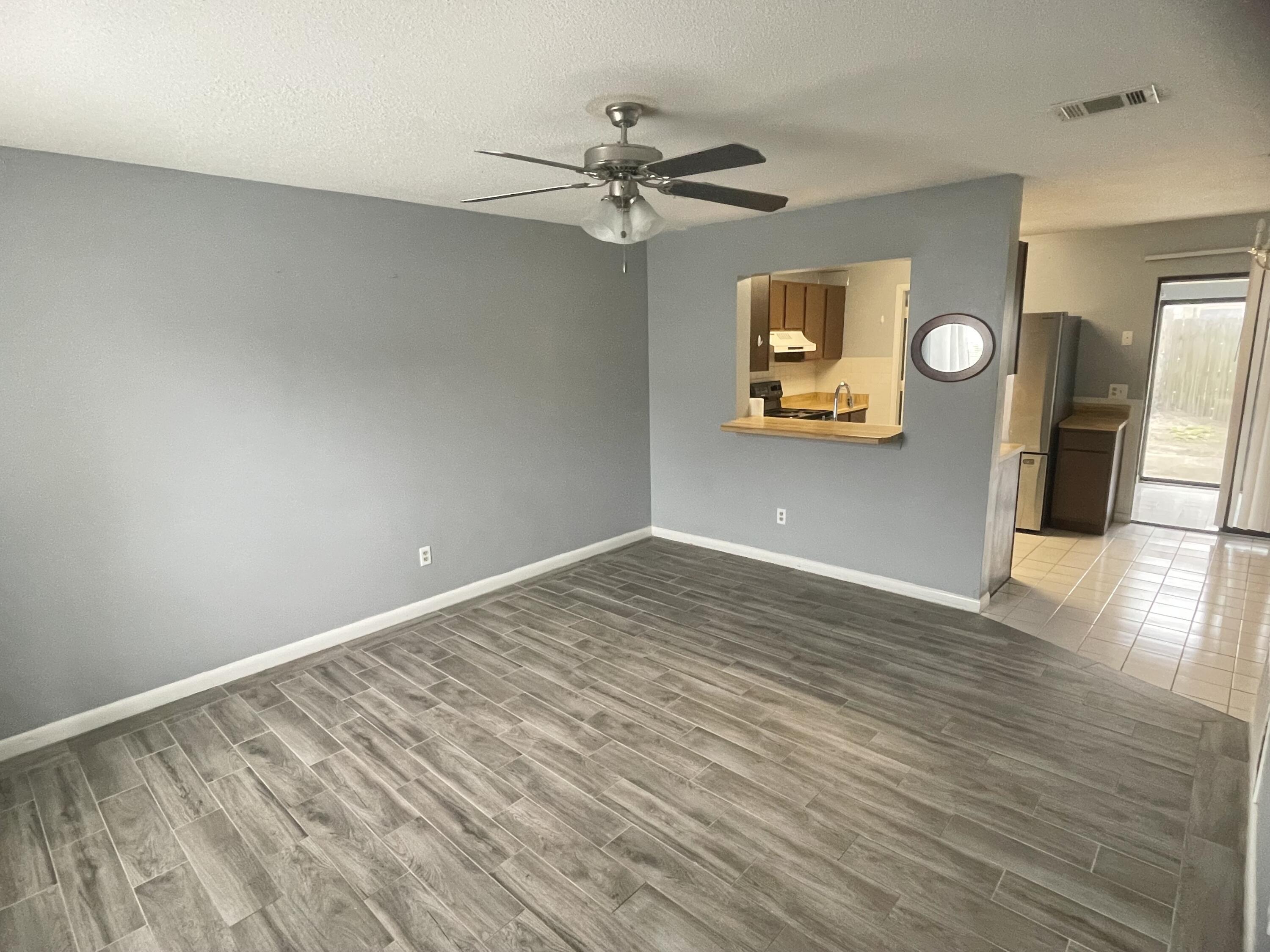 INDIAN HILLS - Residential Lease