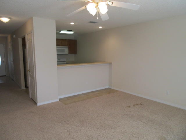 HOUSTON MANOR - Residential