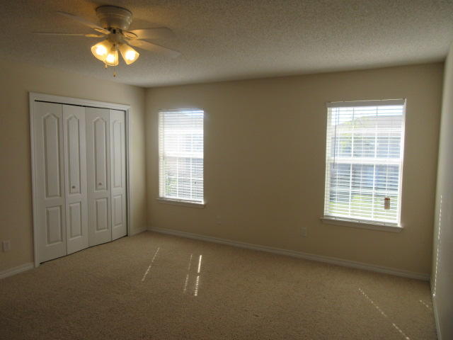 HOUSTON MANOR - Residential