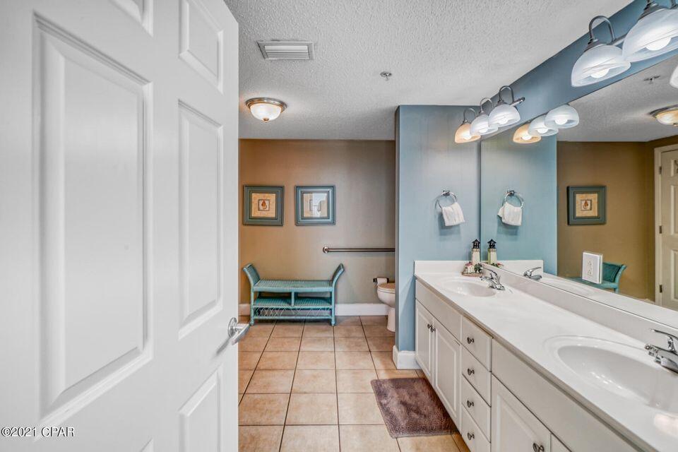 MAJESTIC BEACH TOWERS I - Residential