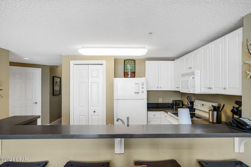 MAJESTIC BEACH TOWERS I - Residential