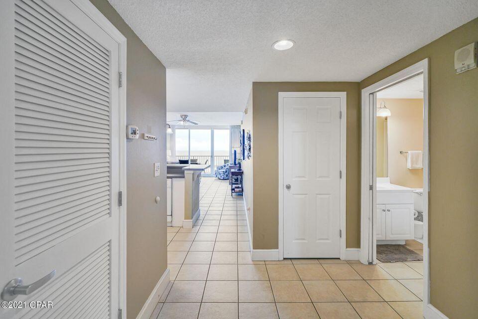 MAJESTIC BEACH TOWERS I - Residential