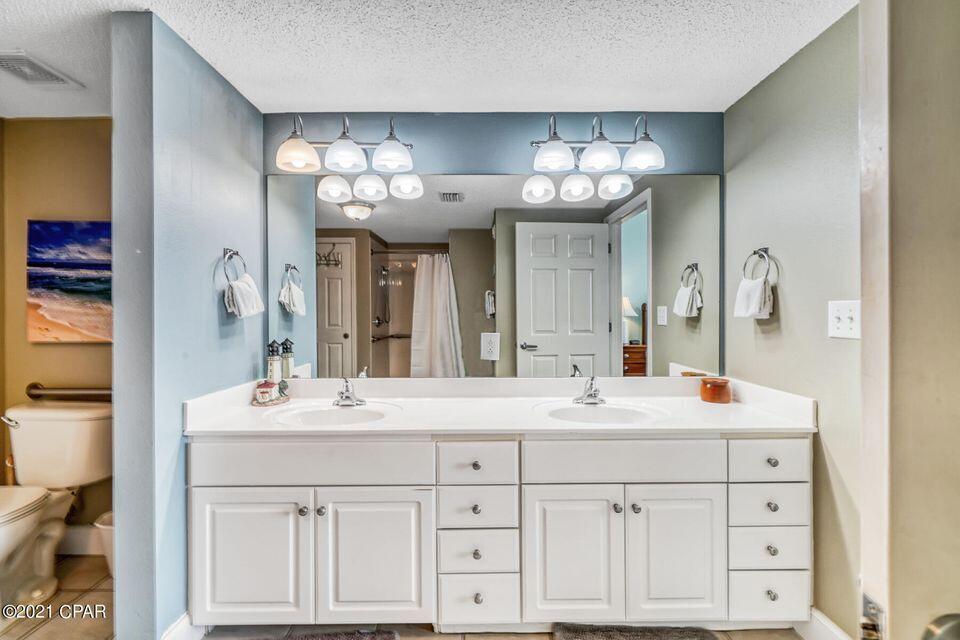 MAJESTIC BEACH TOWERS I - Residential