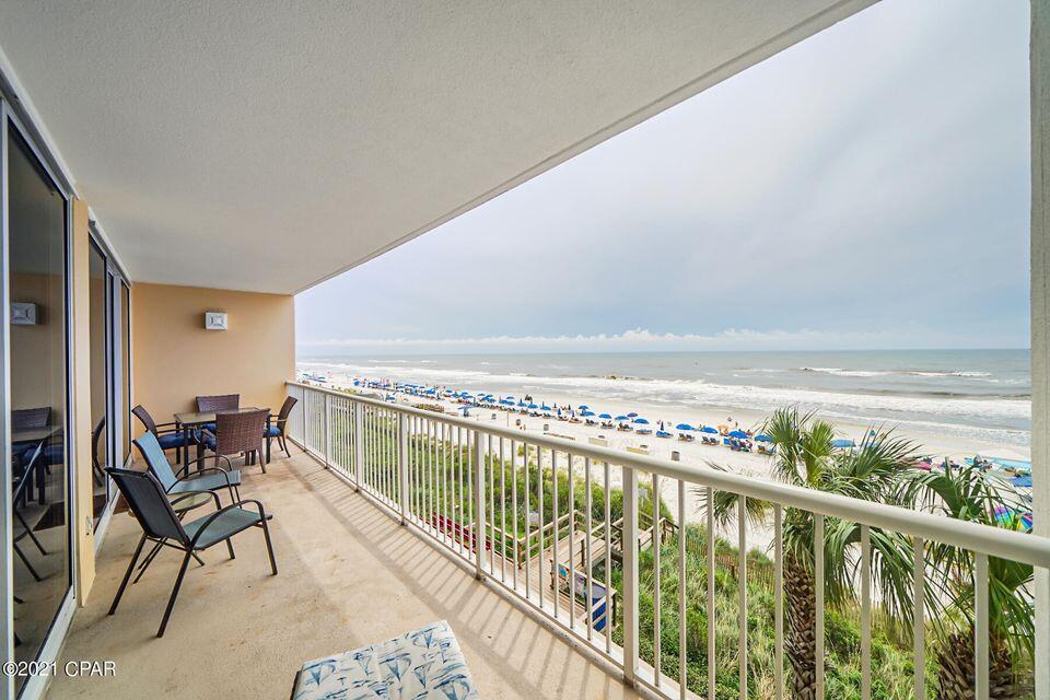 MAJESTIC BEACH TOWERS I - Residential