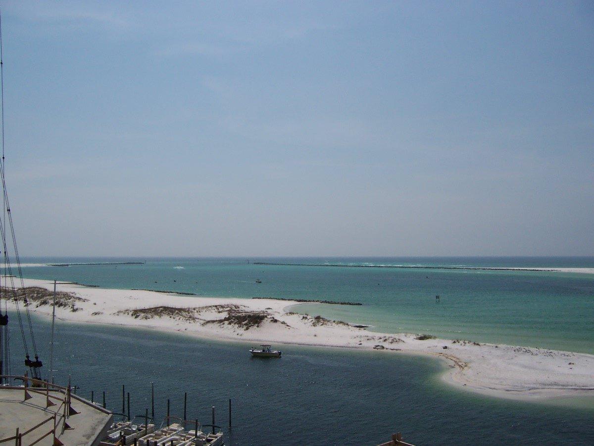 VILLAGES OF CRYSTAL BEACH - Residential