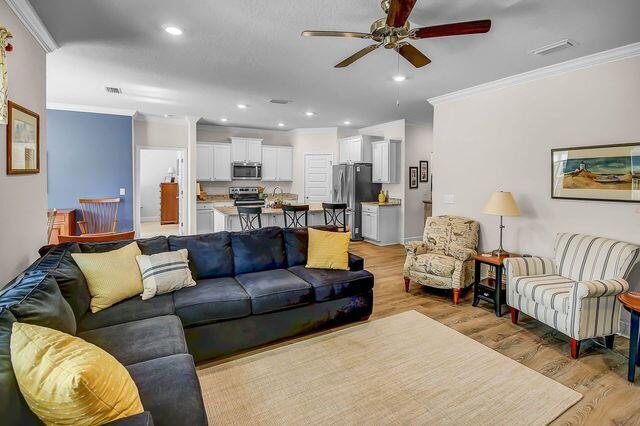 HAMMOCK BAY - Residential