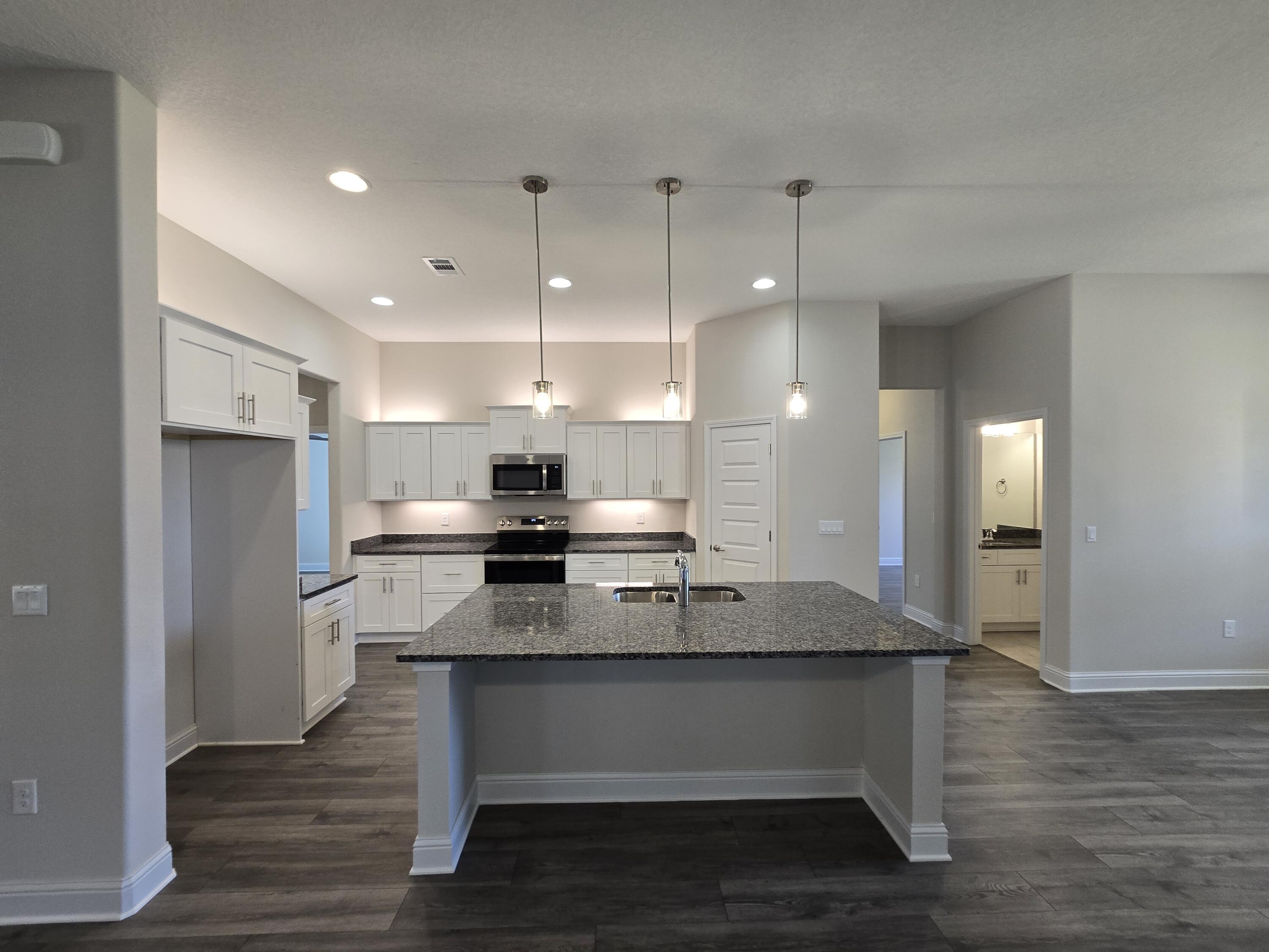 WINDMEADOWS - Residential