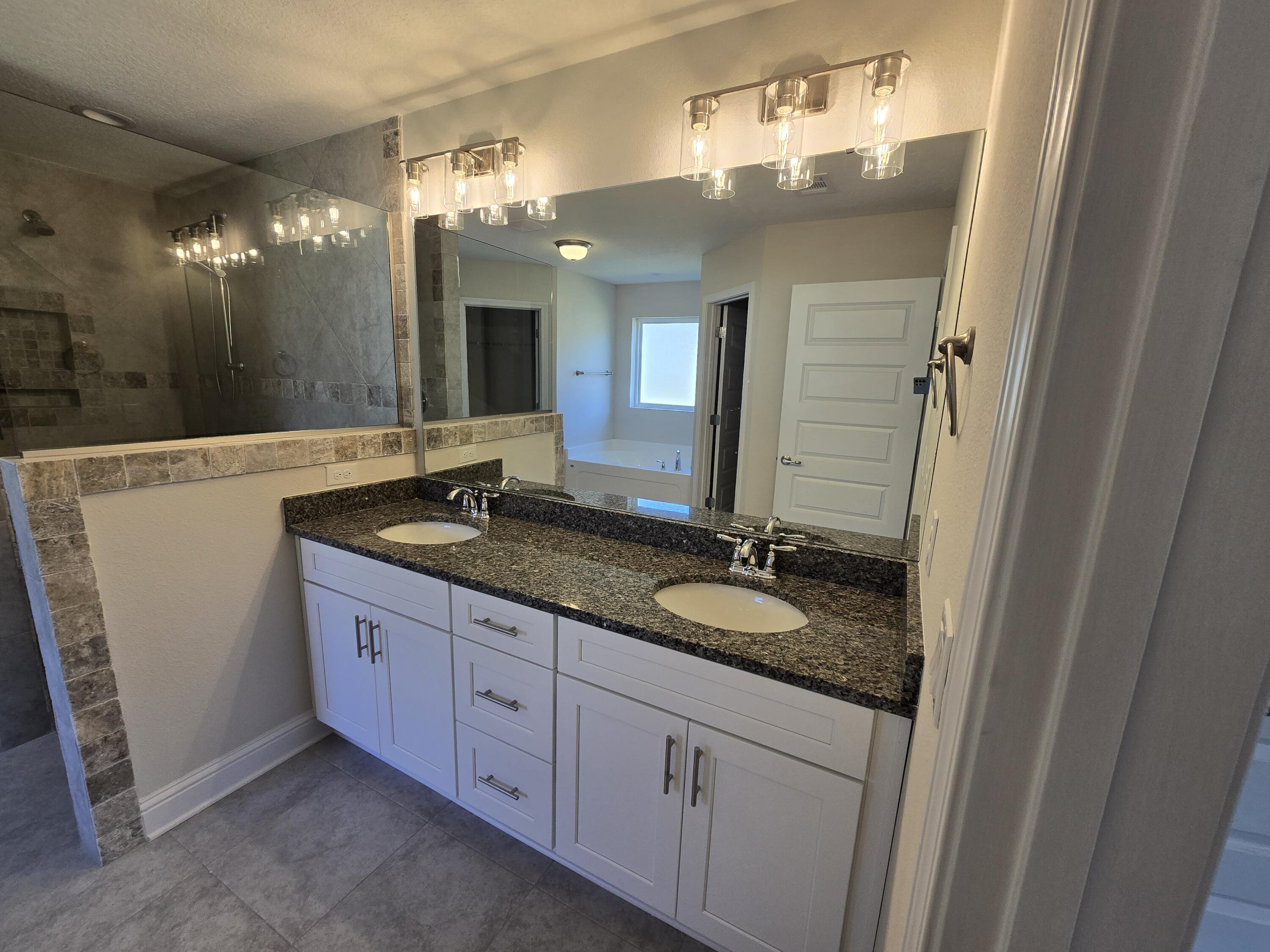 WINDMEADOWS - Residential