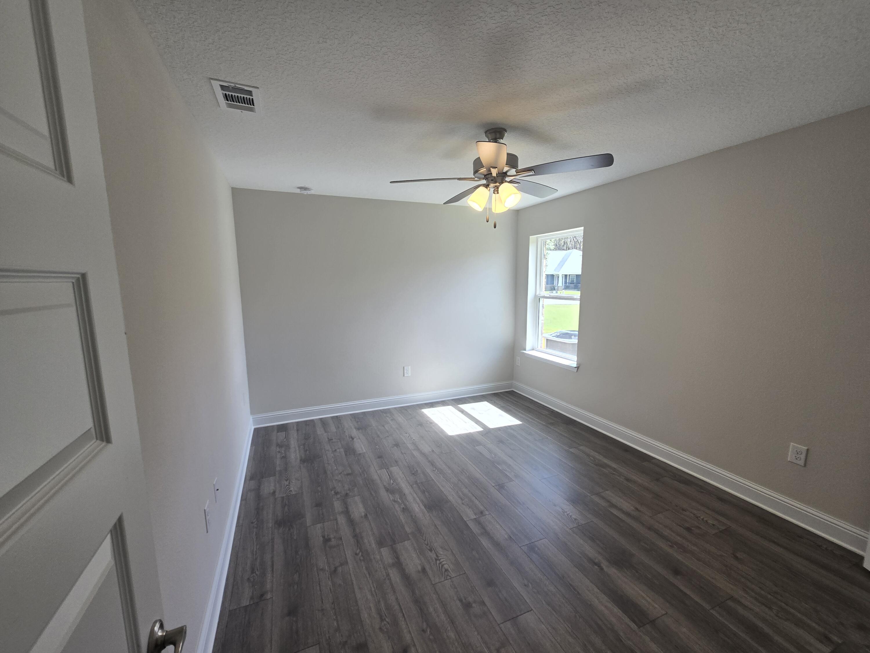 WINDMEADOWS - Residential