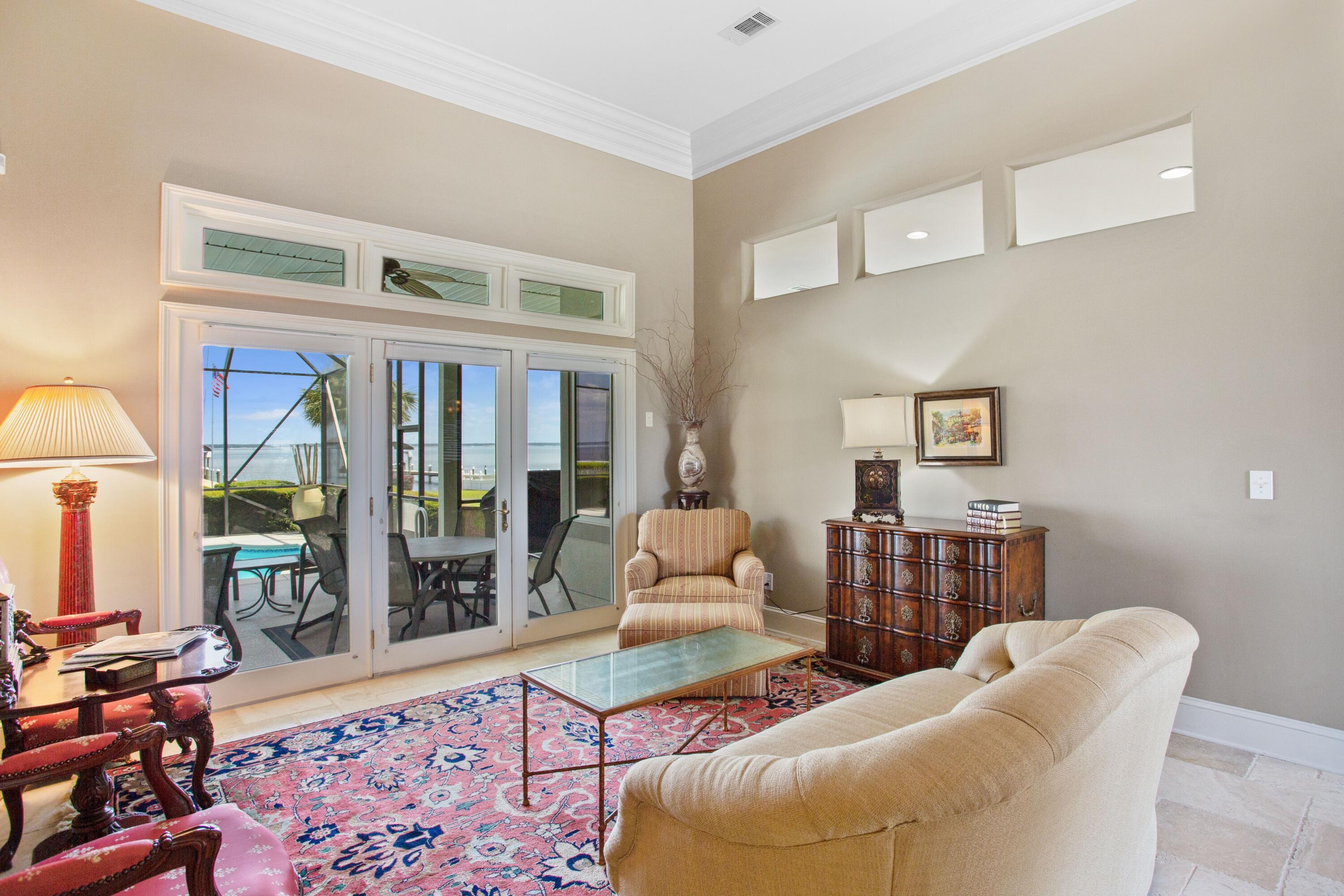 EMERALD BAY WEST - Residential