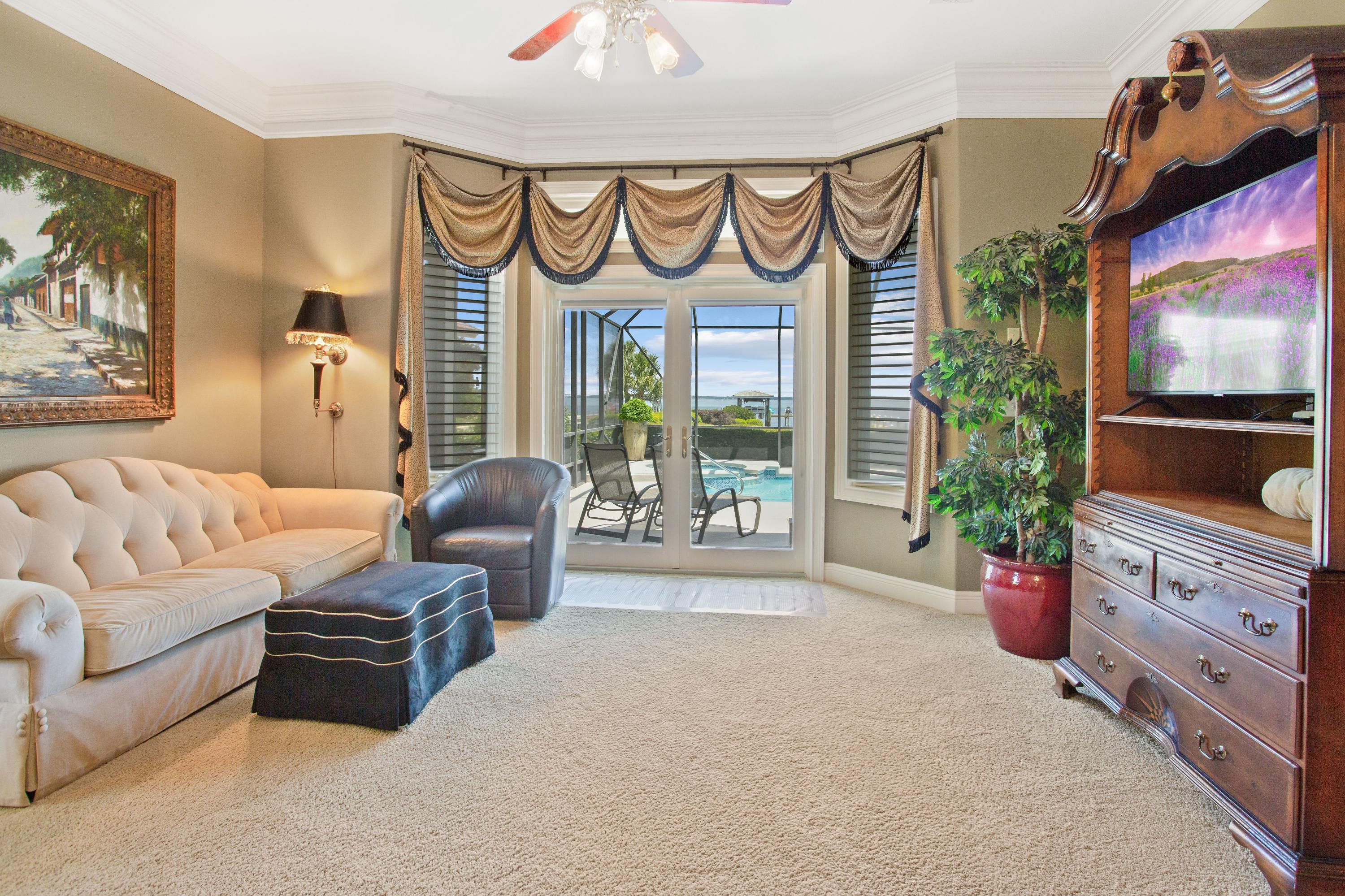 EMERALD BAY WEST - Residential