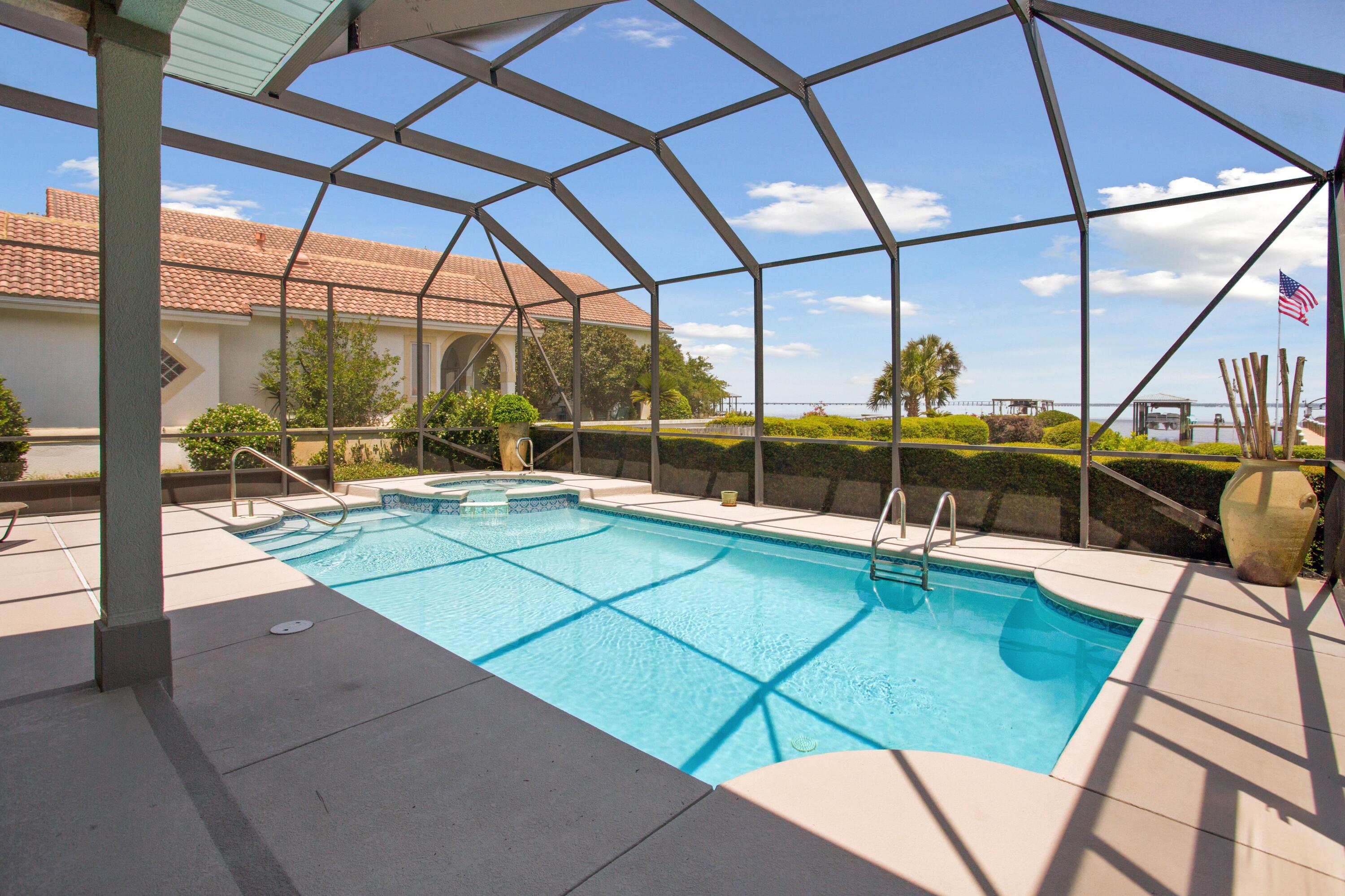 EMERALD BAY WEST - Residential