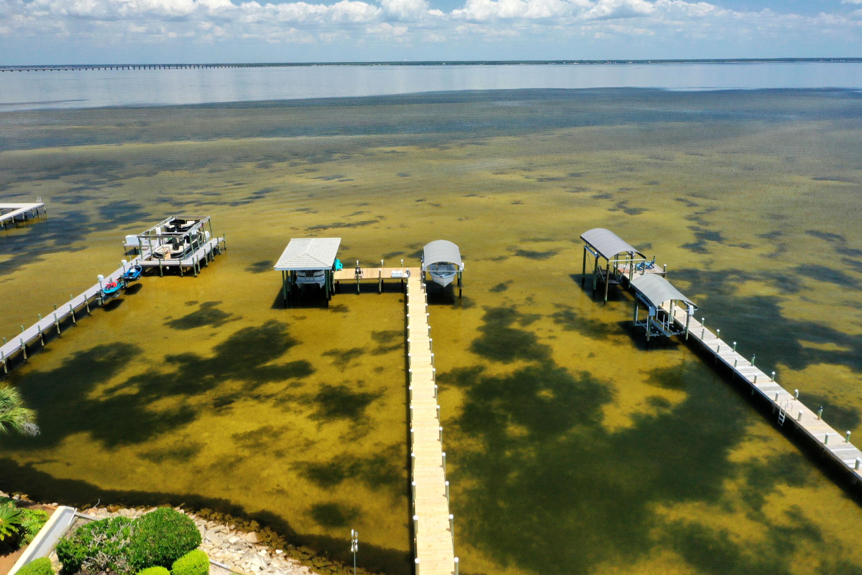 EMERALD BAY WEST - Residential