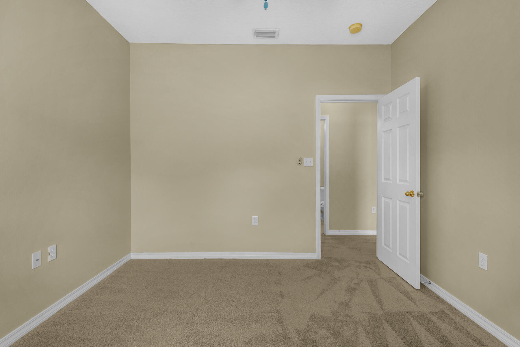 EAGLES NEST - Residential