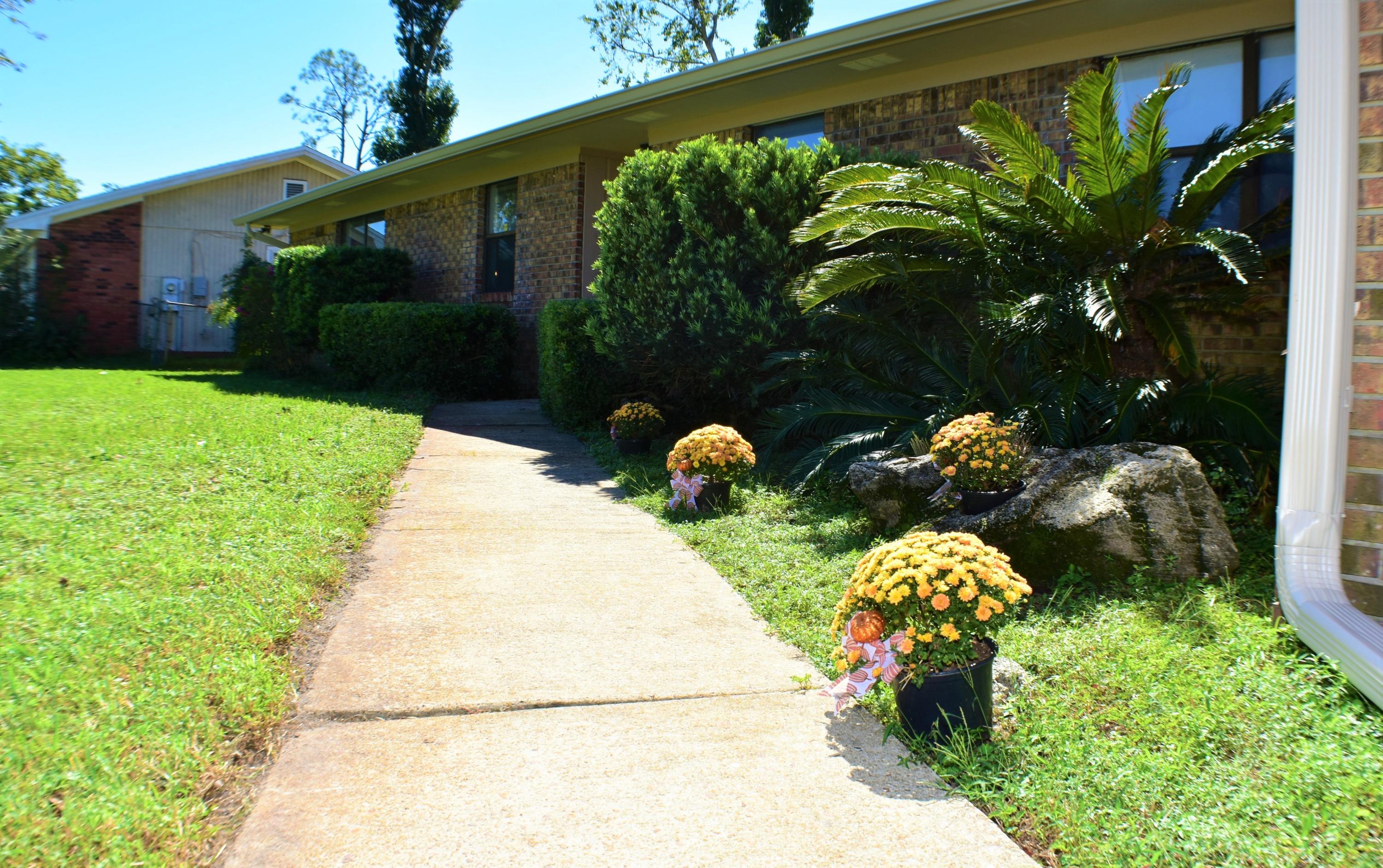 BELAIRE ESTATES - Residential