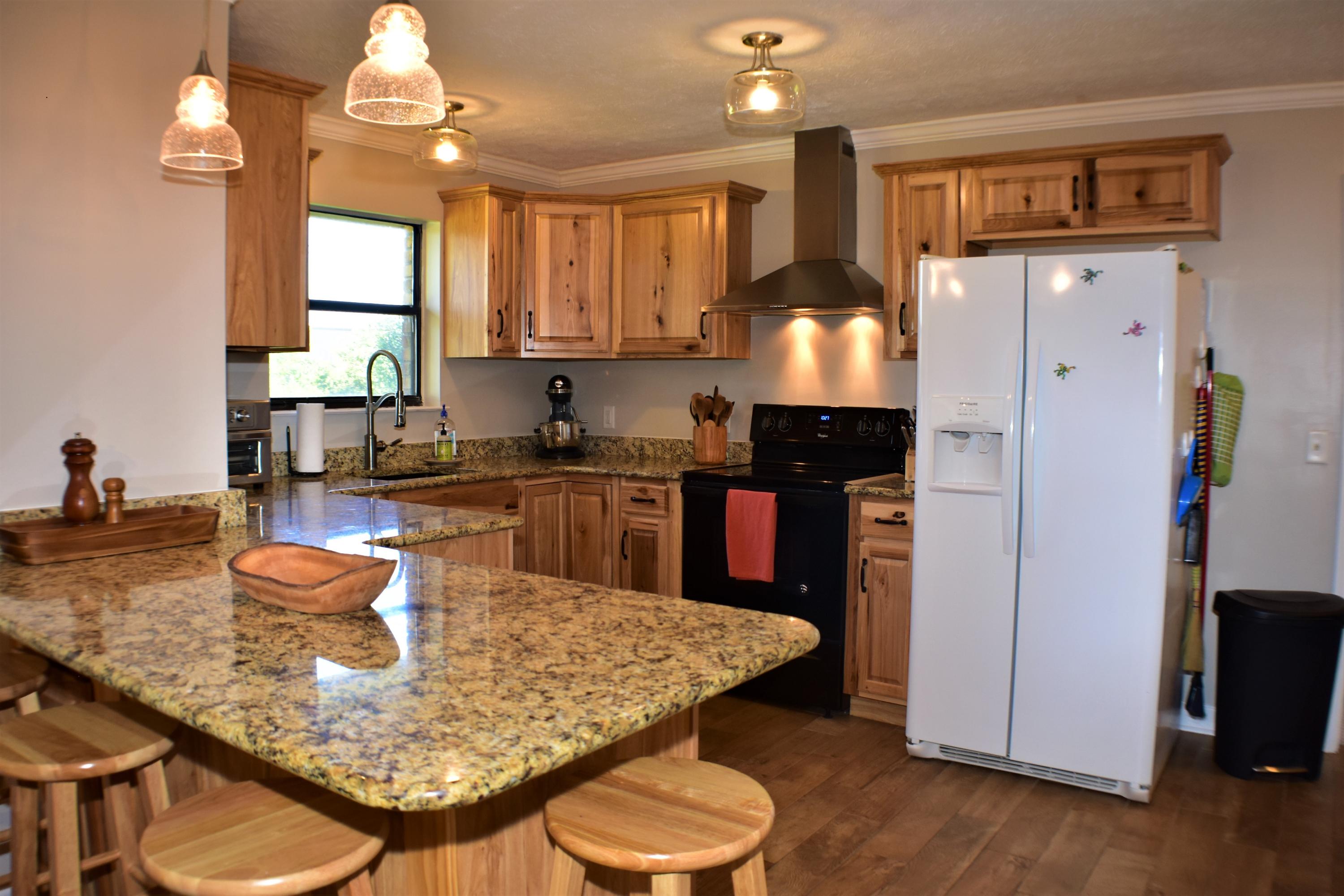 BELAIRE ESTATES - Residential