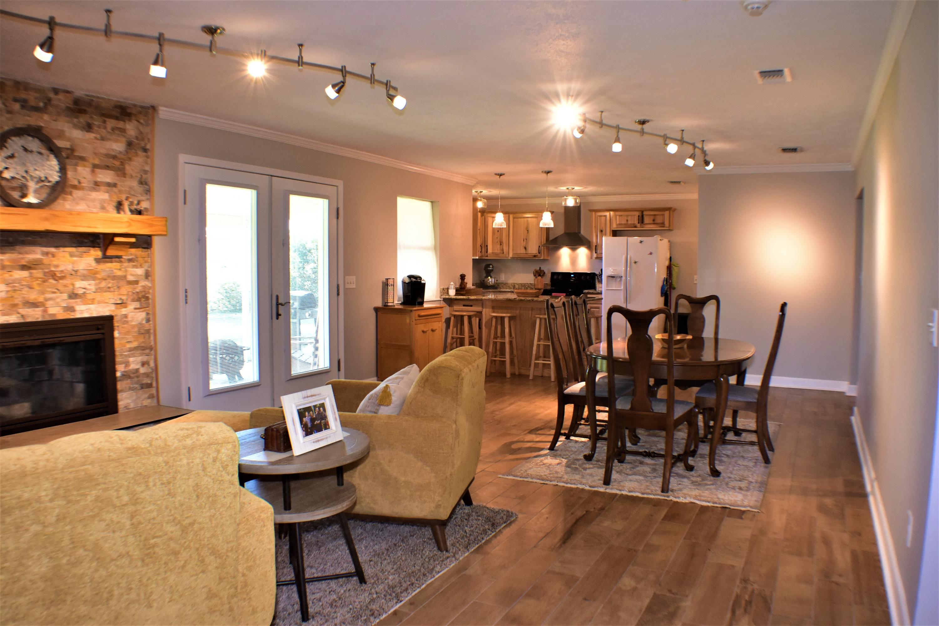 BELAIRE ESTATES - Residential