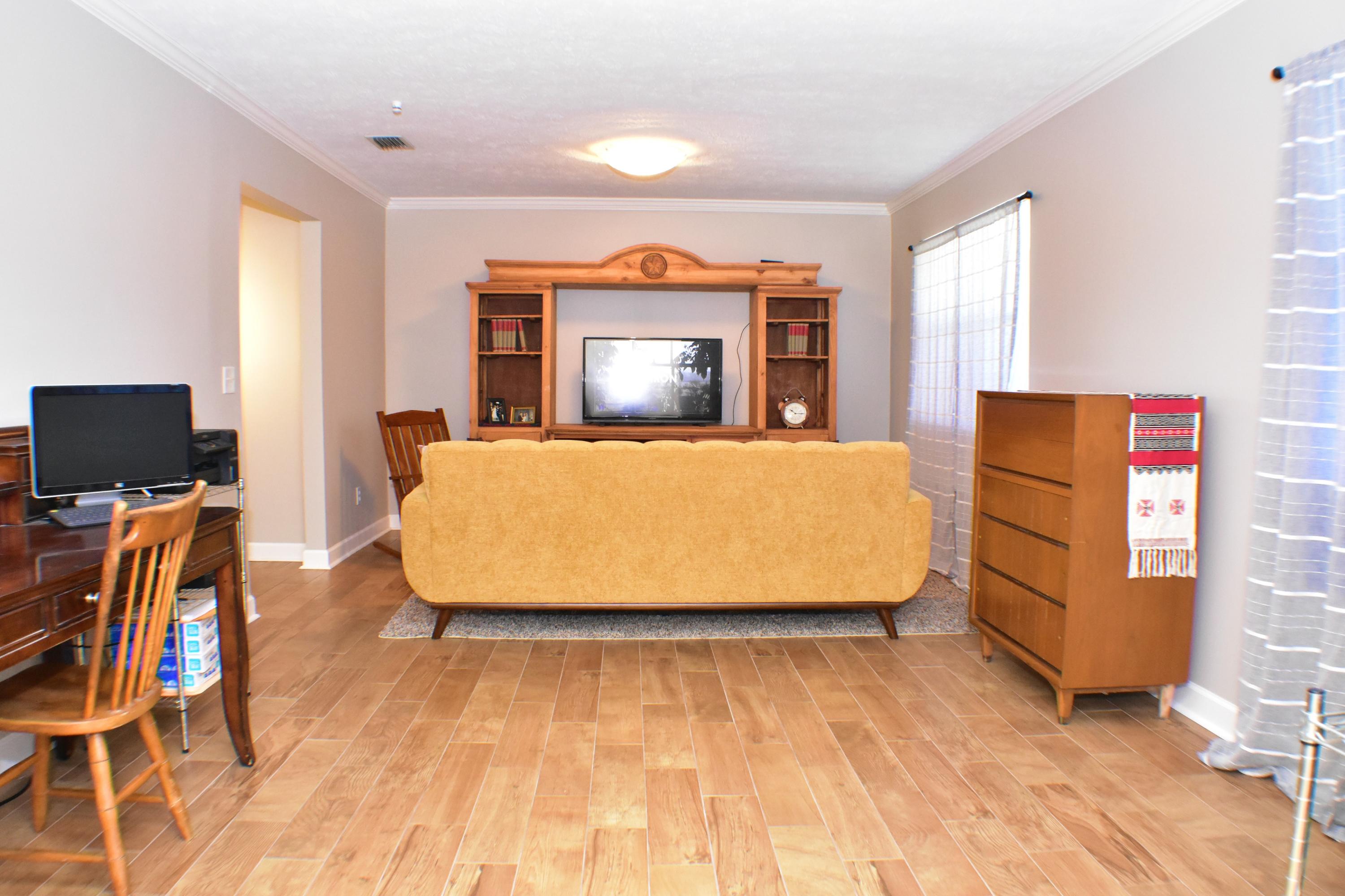 BELAIRE ESTATES - Residential