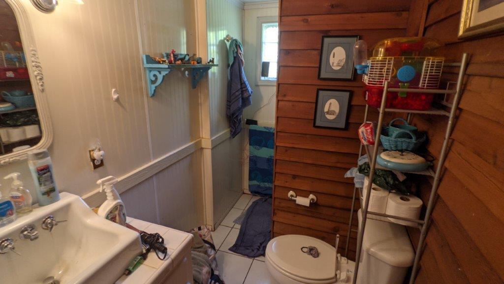 NO RECORDED SUBDIVISION - Residential