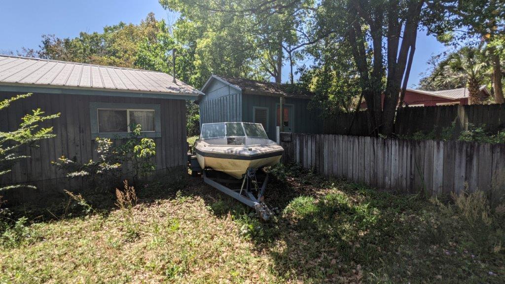 NO RECORDED SUBDIVISION - Residential