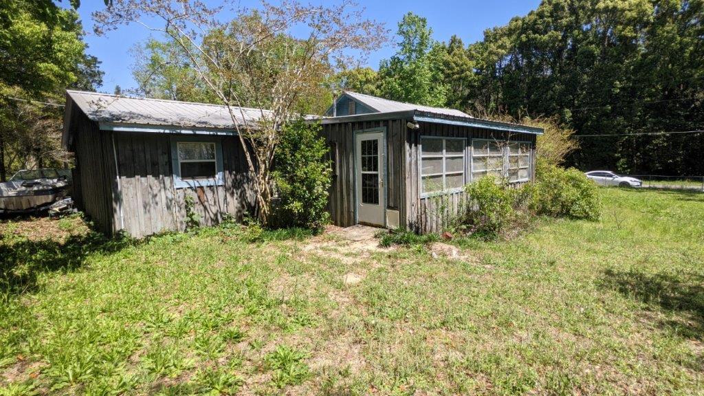 NO RECORDED SUBDIVISION - Residential