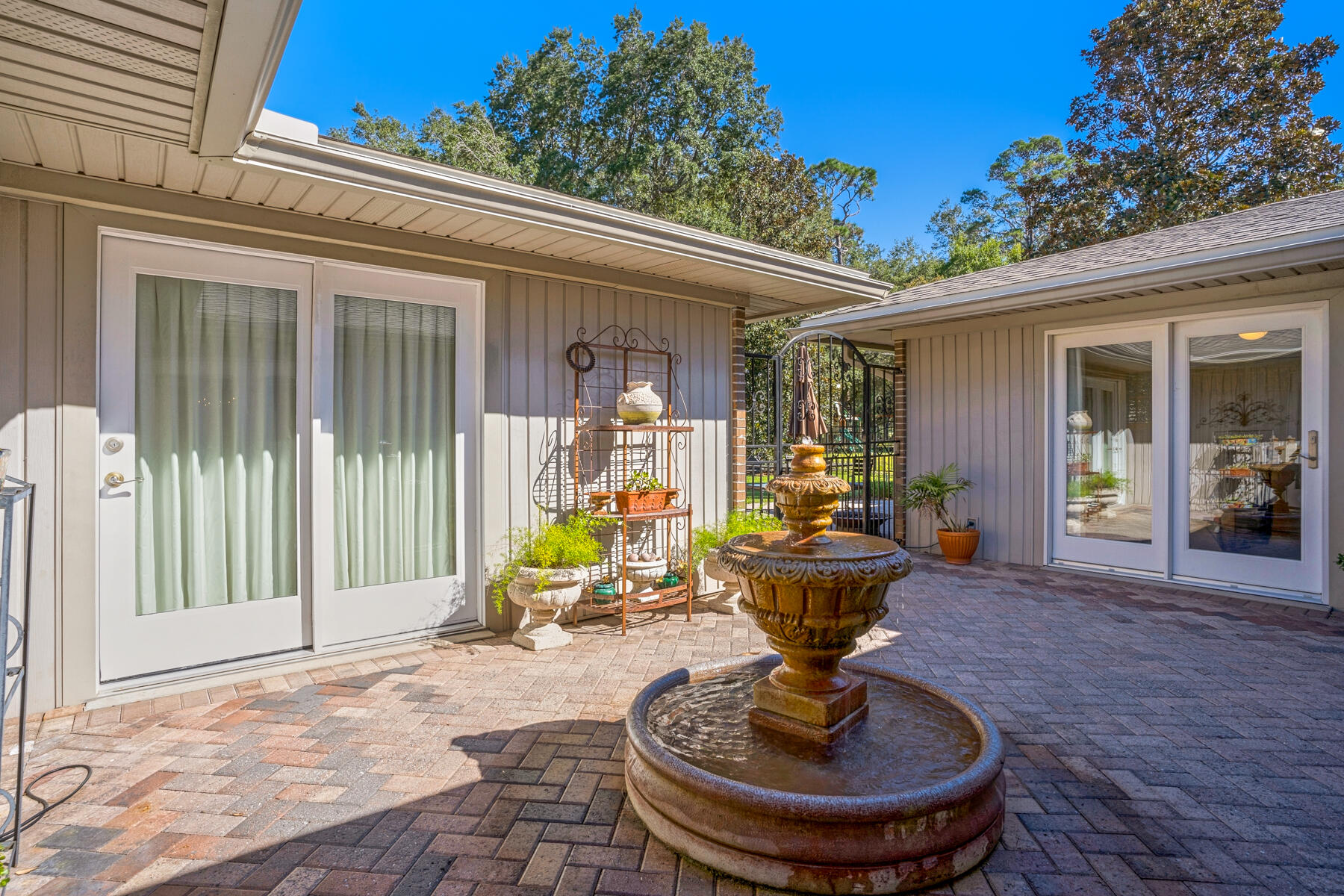 ROCKY BAYOU COUNTRY CLUB ESTATES 1 - Residential