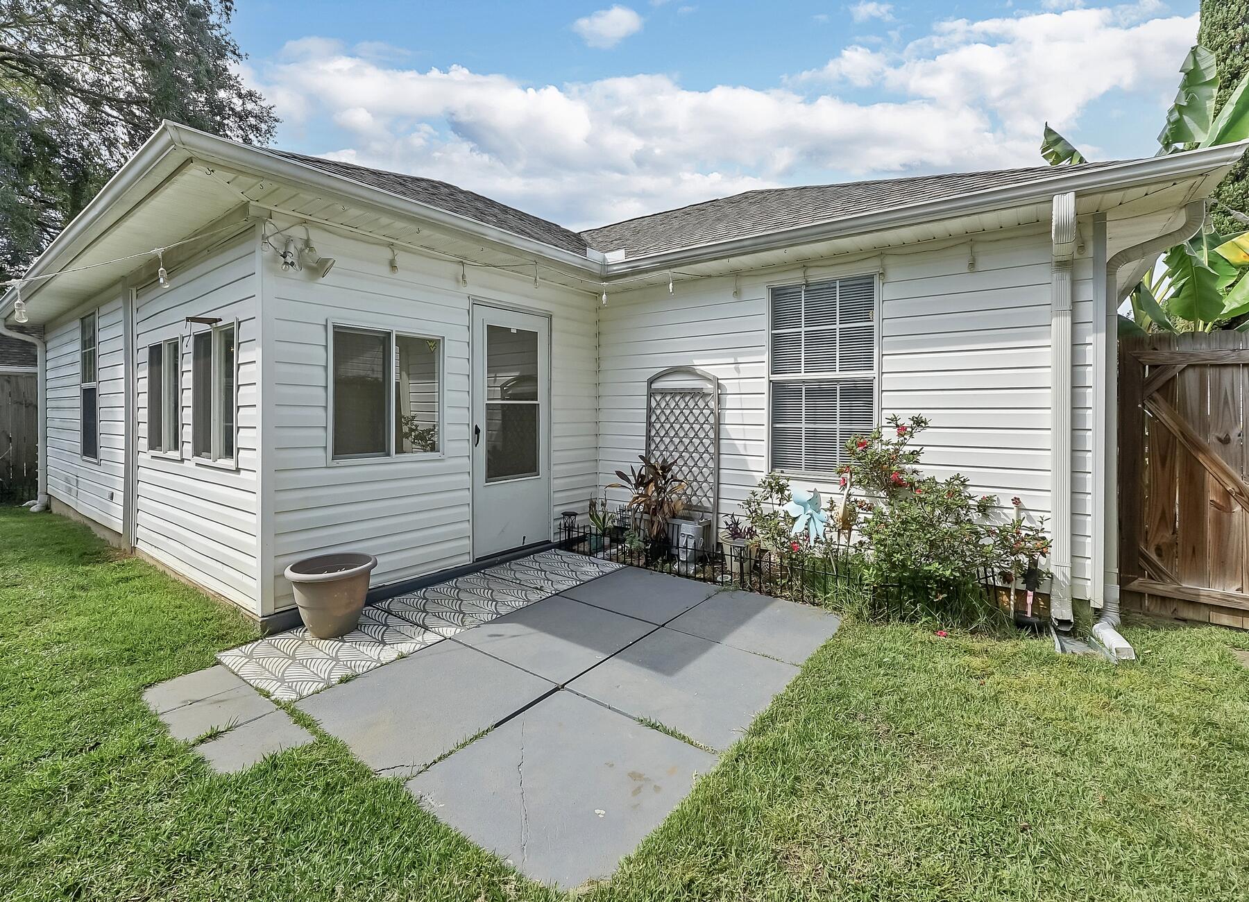 INDIGO VILLAGE - Residential Lease